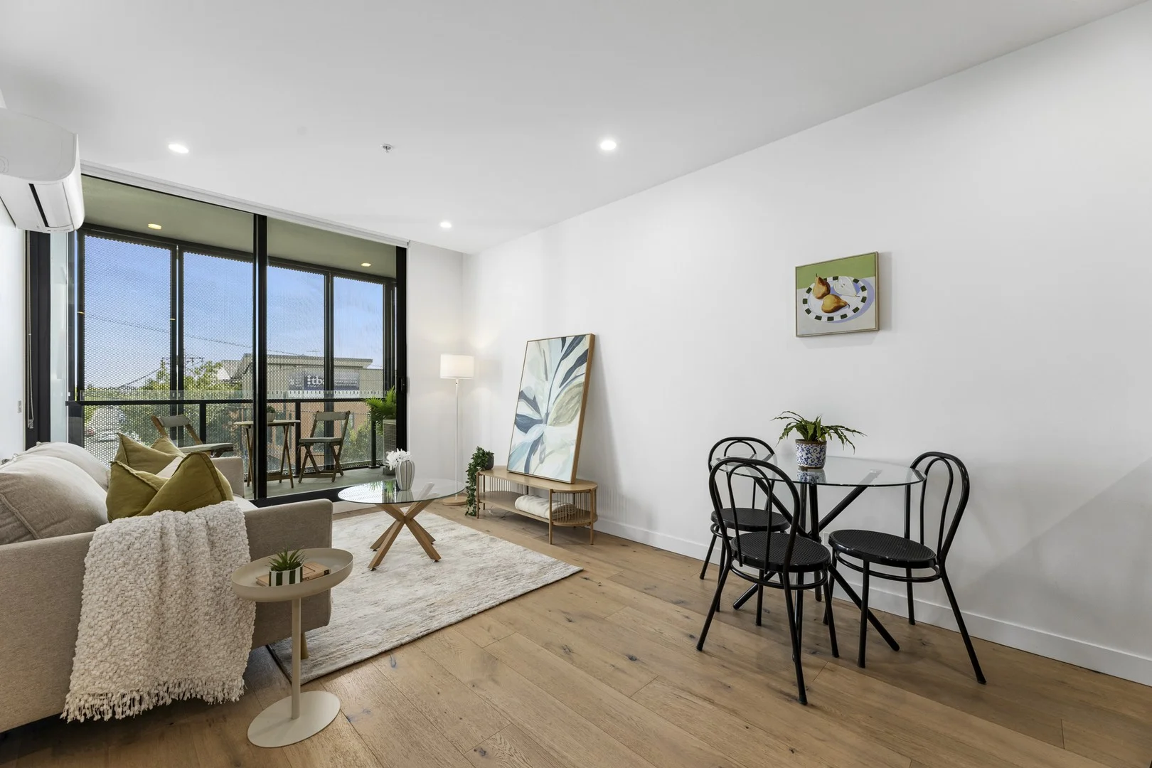 210/277-279 Centre Road (1/1)