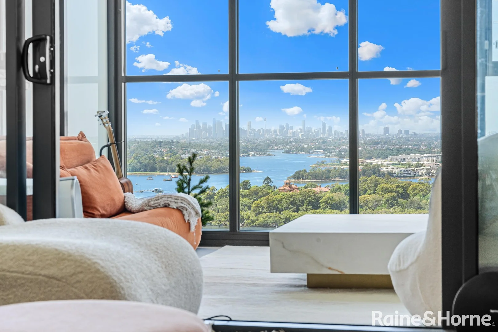 2104/42 Walker Street (1/10)