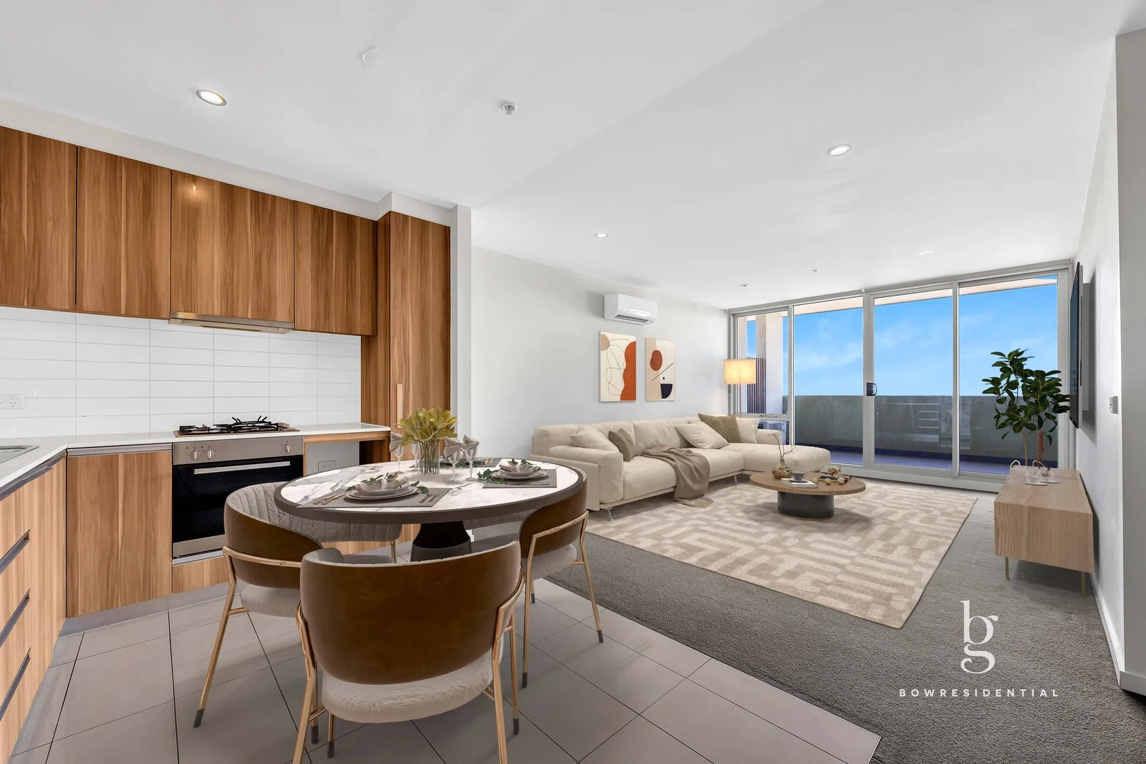 211/2 La Scala Avenue (1/9)