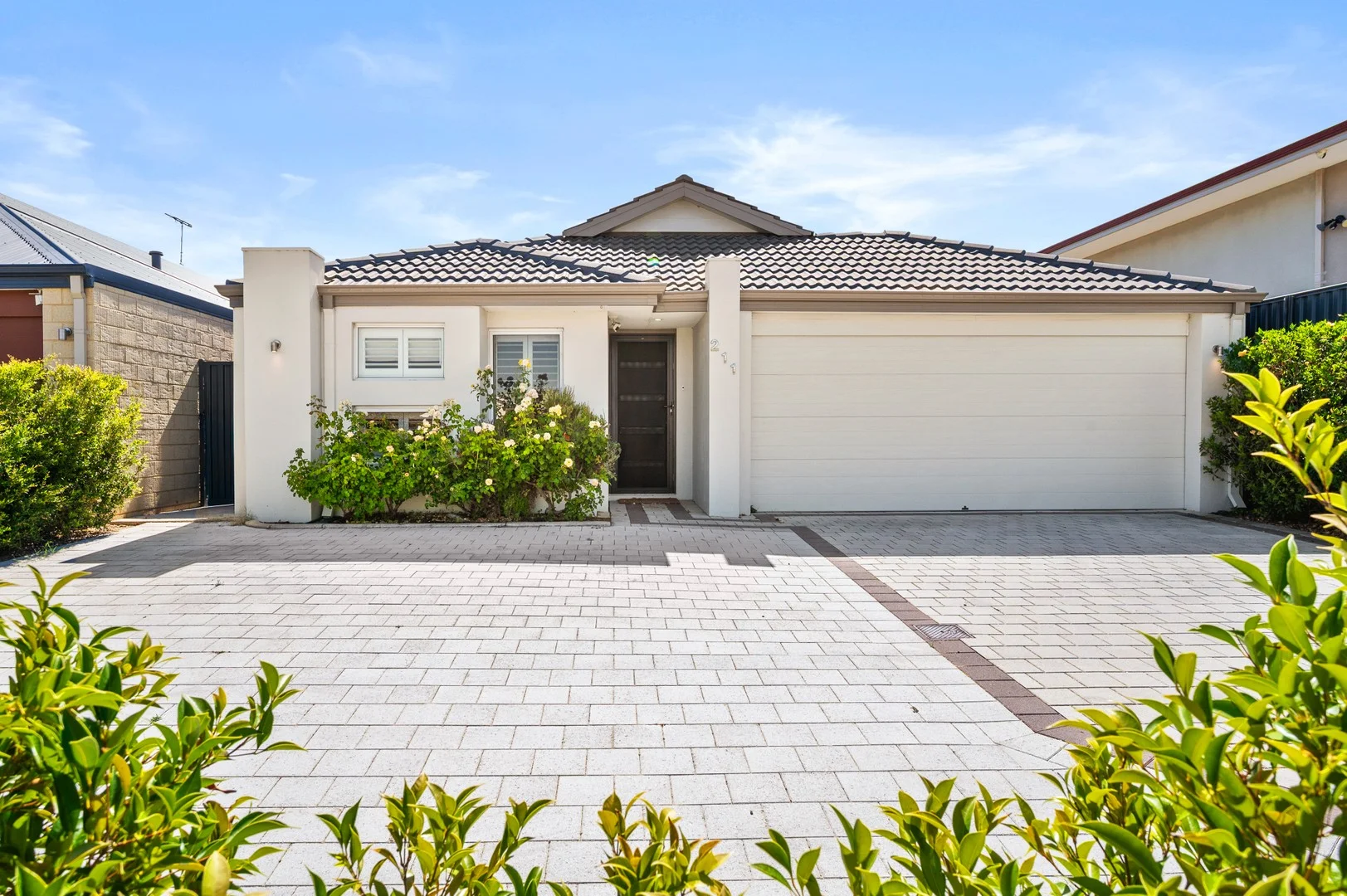 211 Hamilton Road (1/24)