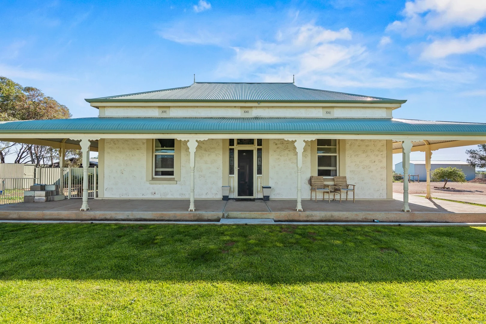 211 McCauley Road (1/1)