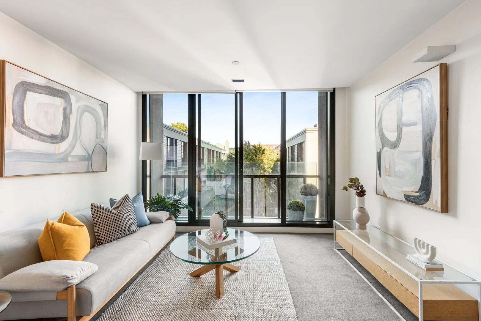 212/279 Wellington Parade South (1/1)
