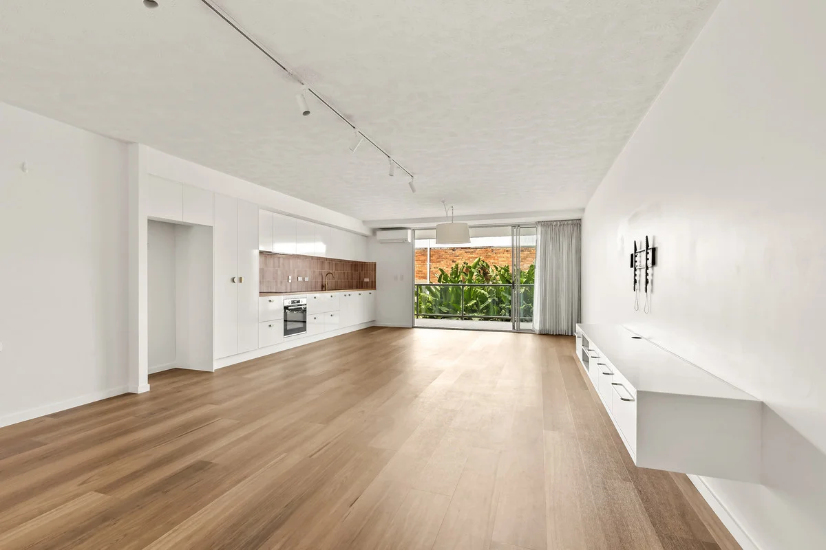 214/1 Ella Street (1/18)