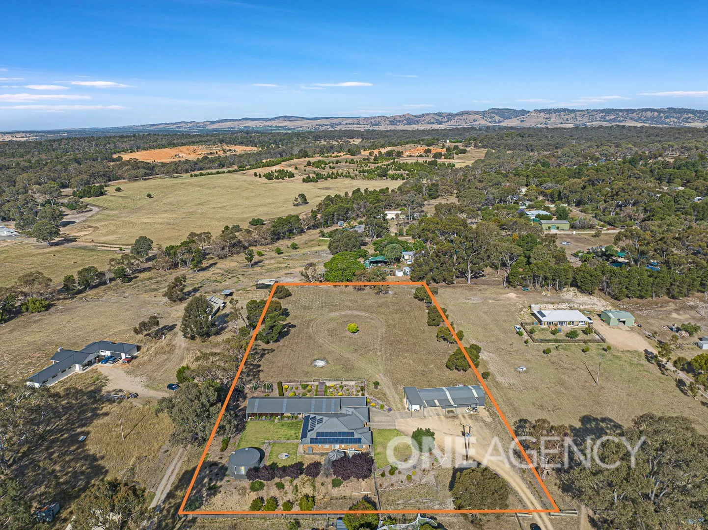 215B Cockatoo Lane (1/40)