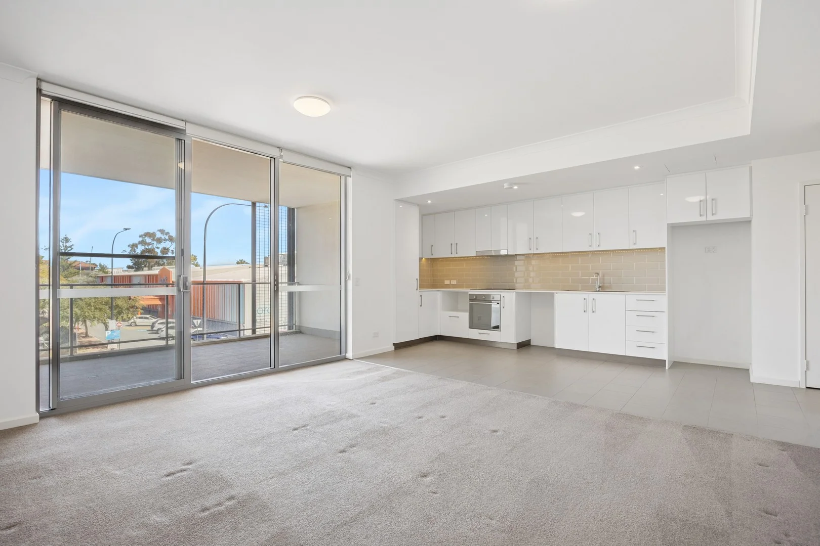 216/2 Wembley Court (1/1)