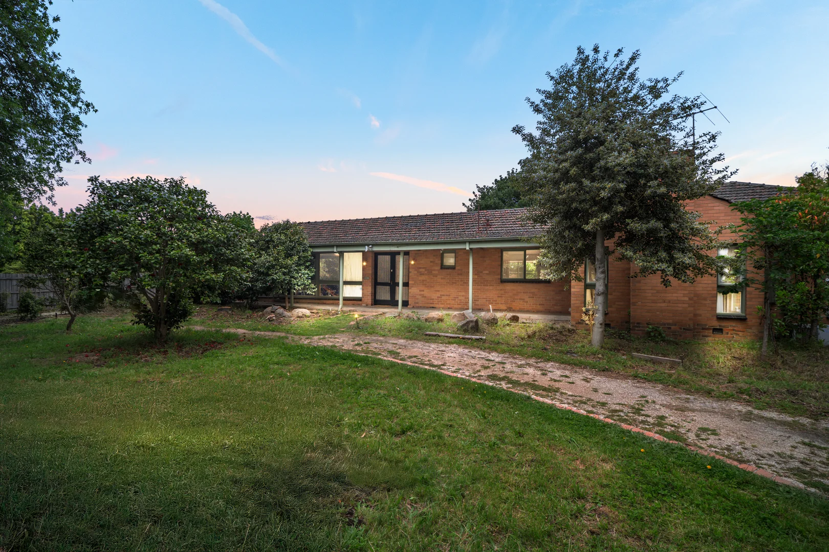 216-218 Serpells Road - Image 3