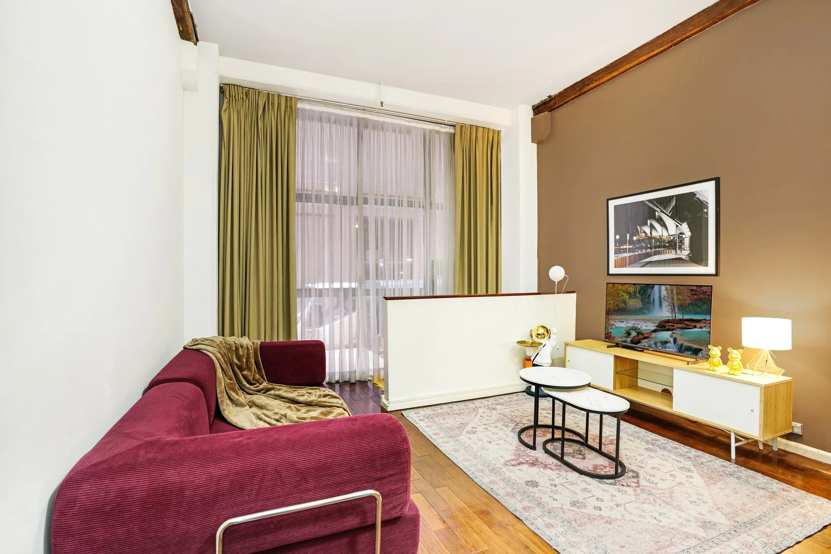 216/243 Pyrmont Street (1/9)