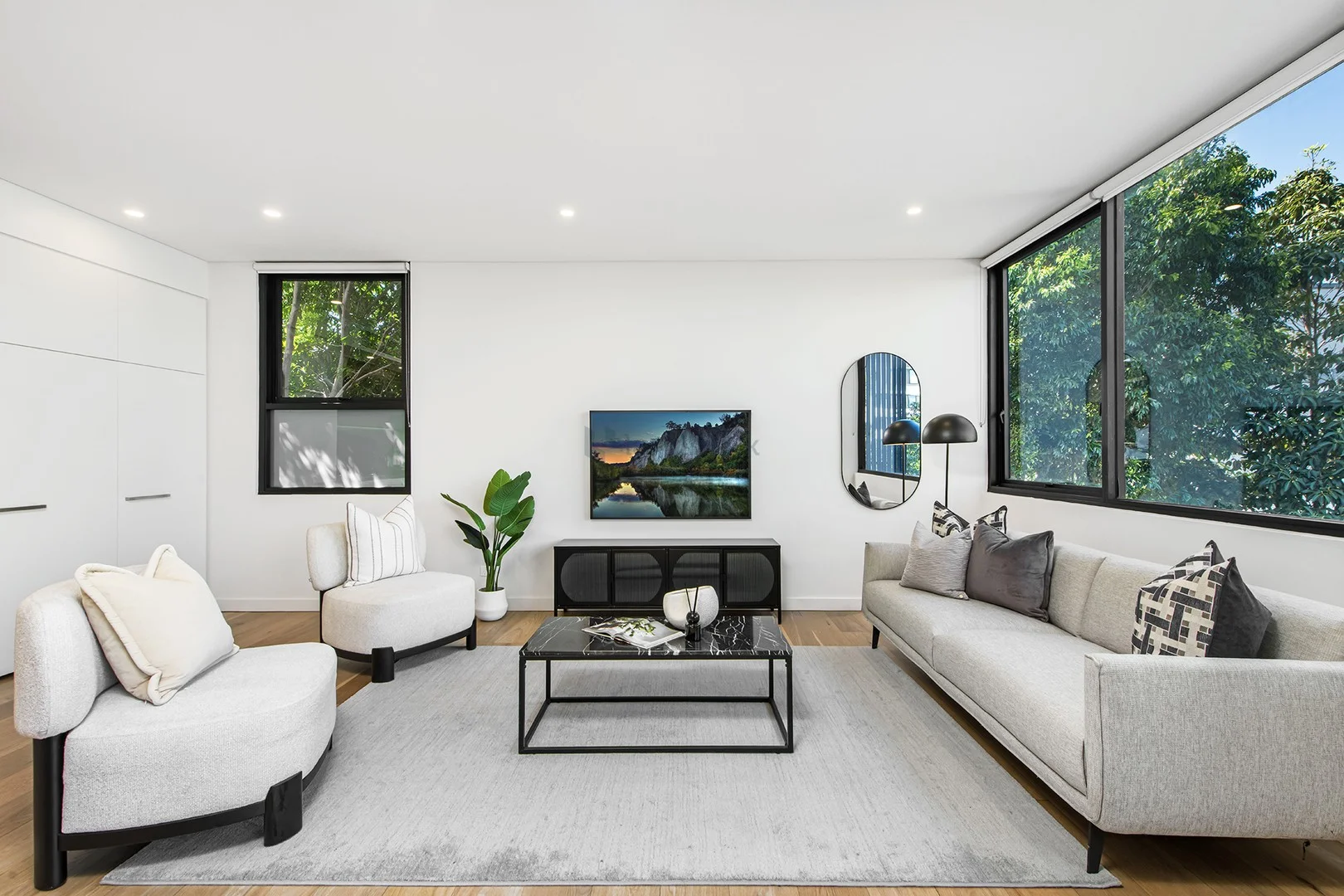 216/3 Nagurra Place (1/10)