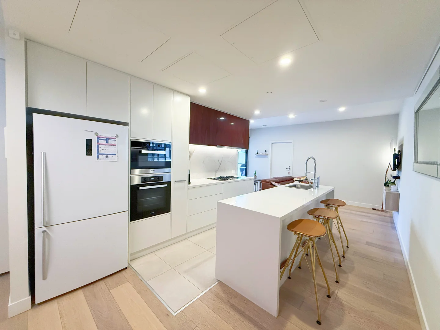 218/210 Reynolds Road - Image 2