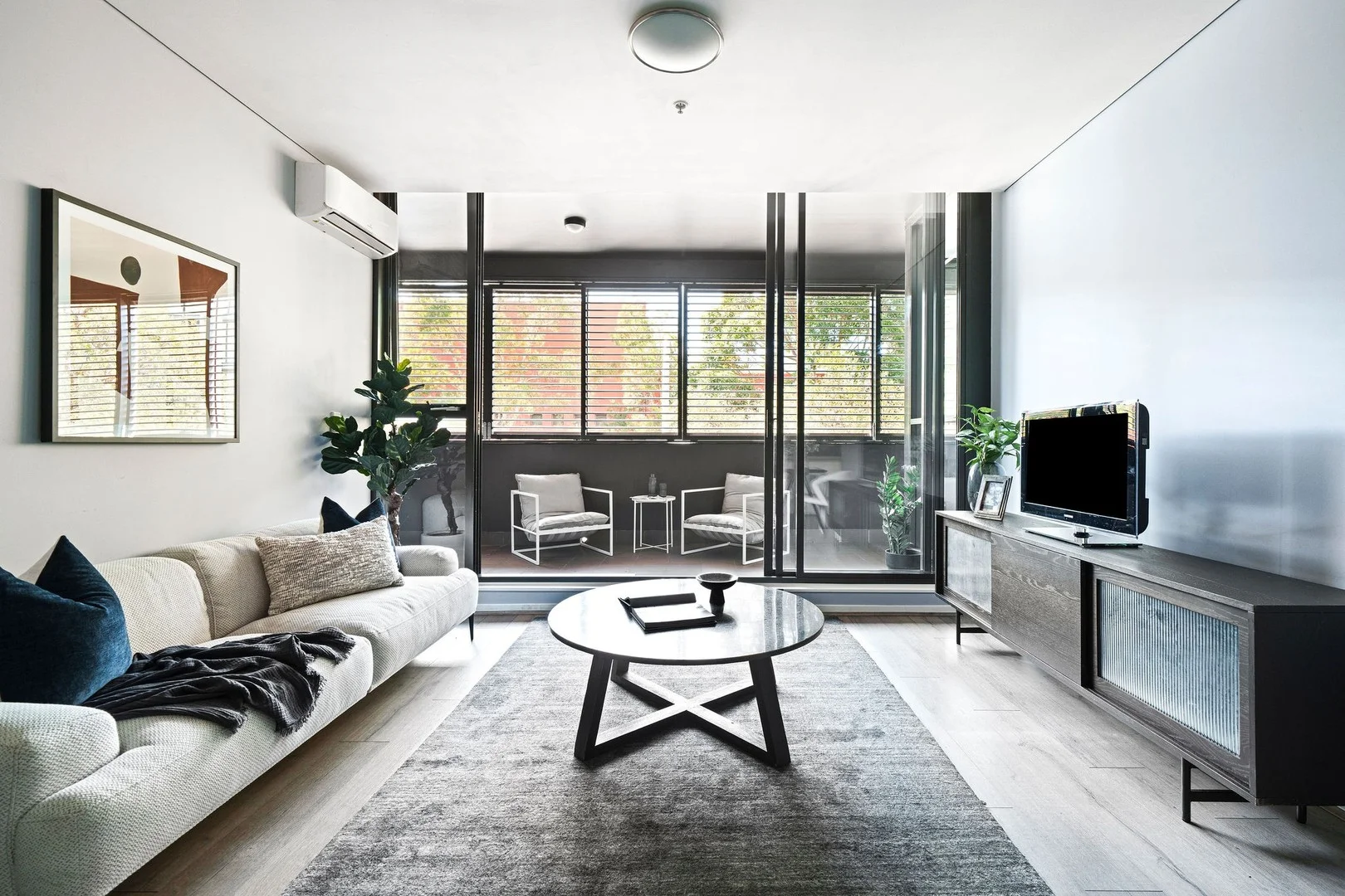 218/5 O'Dea Avenue (1/12)
