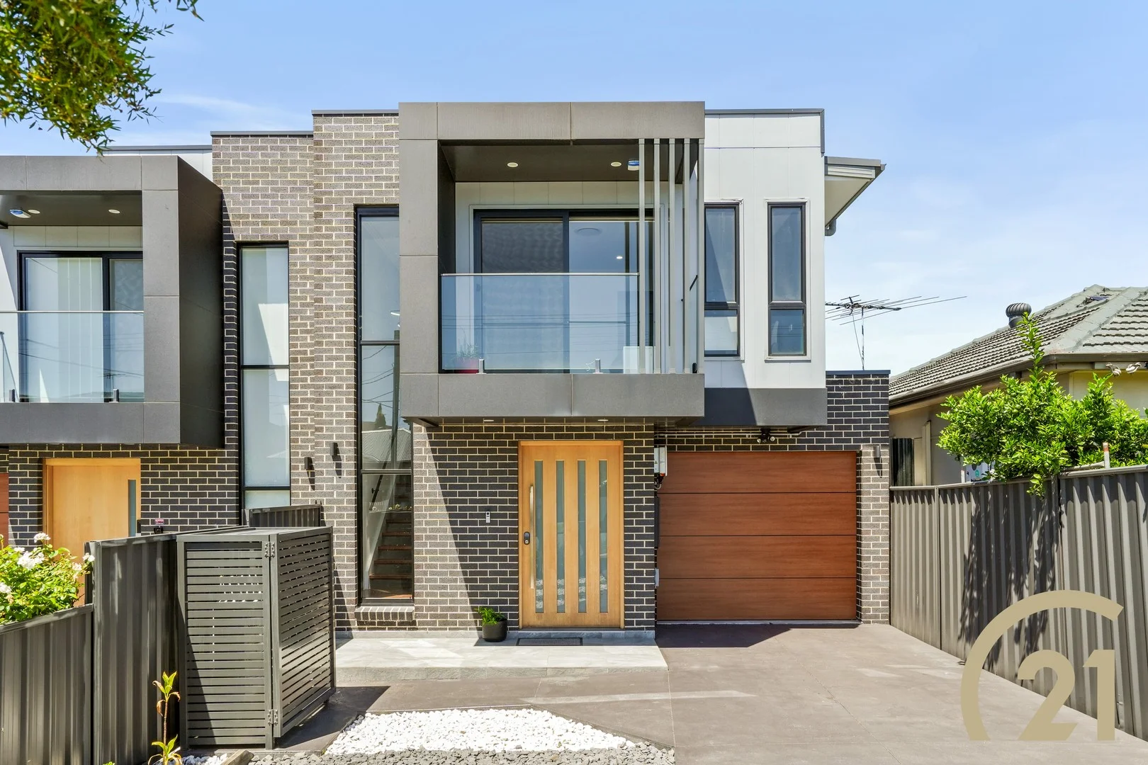 21B Stella Street (1/14)