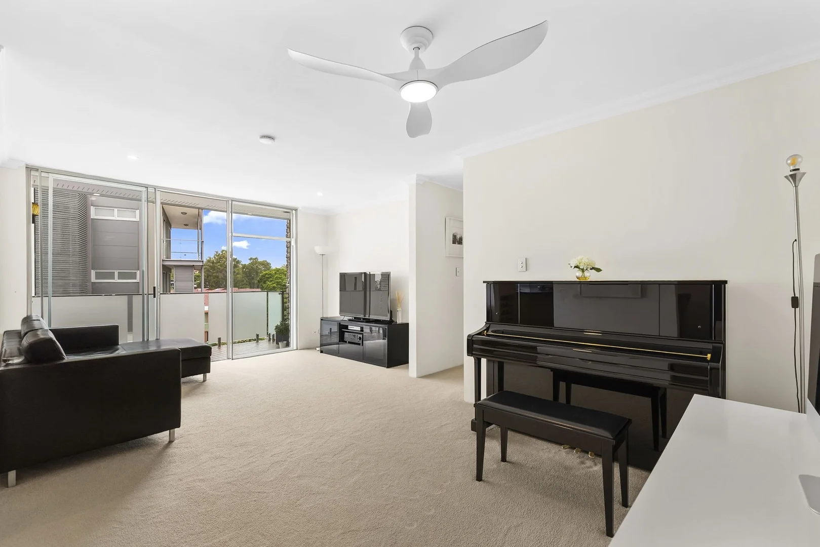 22/26 Brisbane Street (1/13)