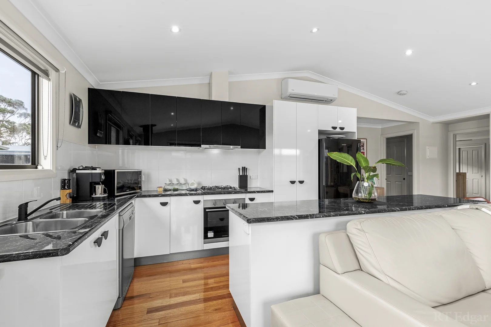 22/300 Clifton Avenue - Image 4