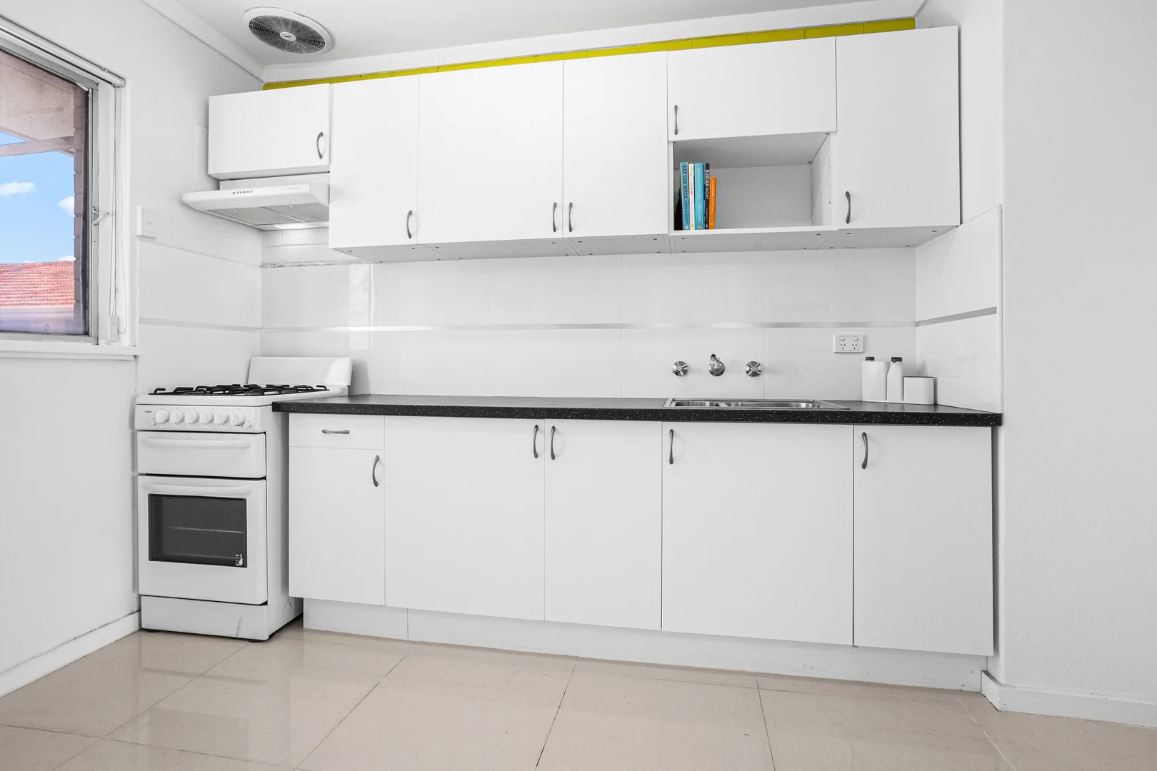 22/83 Phoenix Road (1/19)