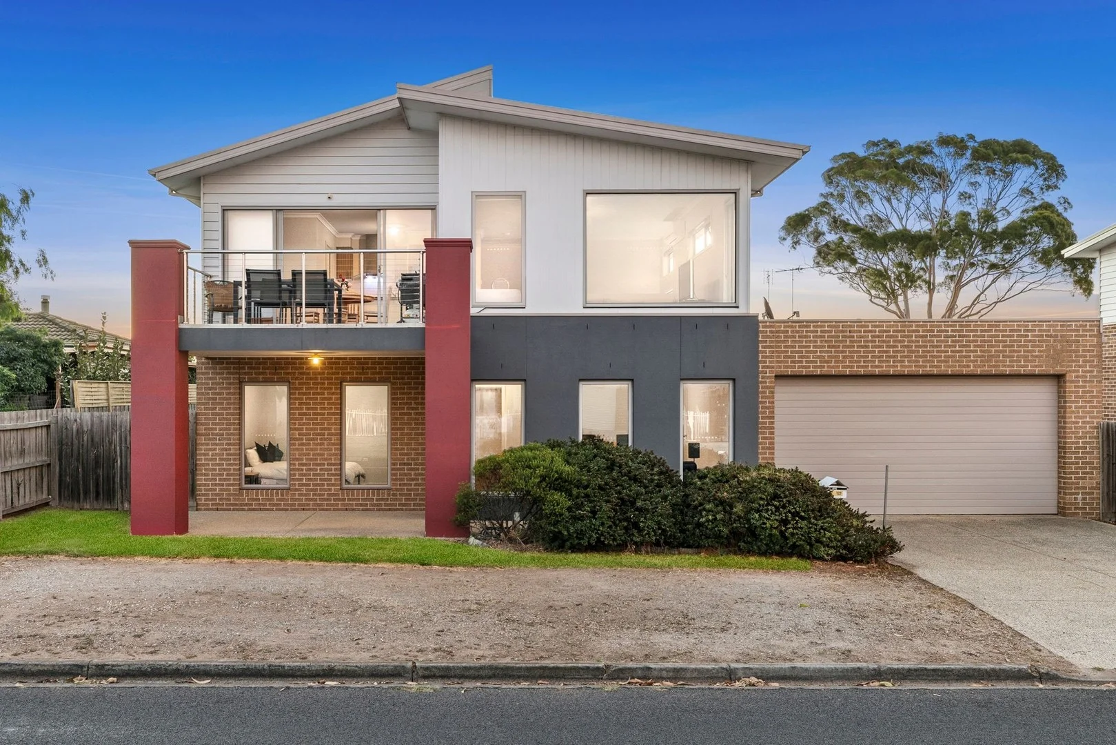 22 Barrands Lane - Image 1