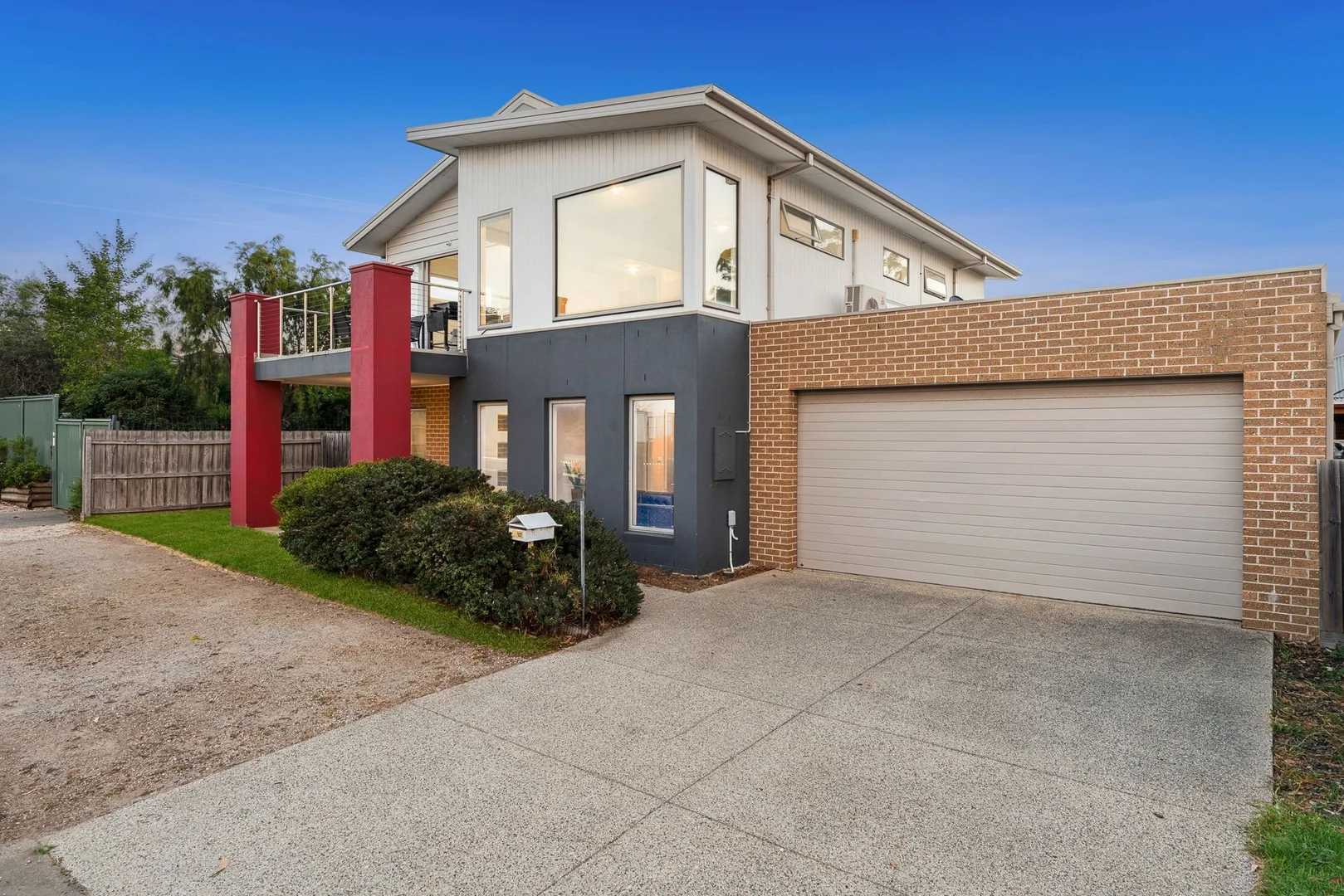 22 Barrands Lane - Image 2
