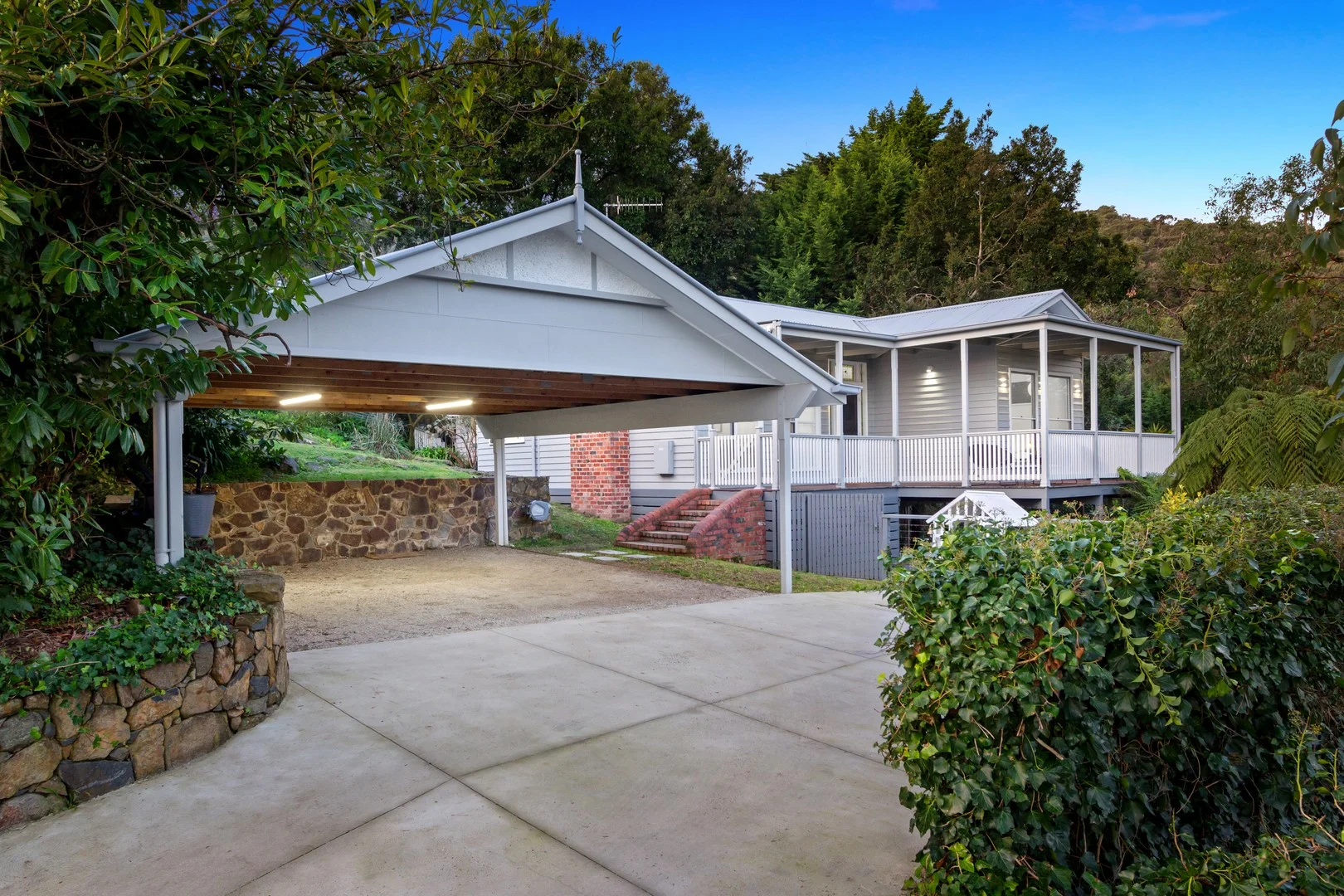 22 Hilltop Road (1/1)