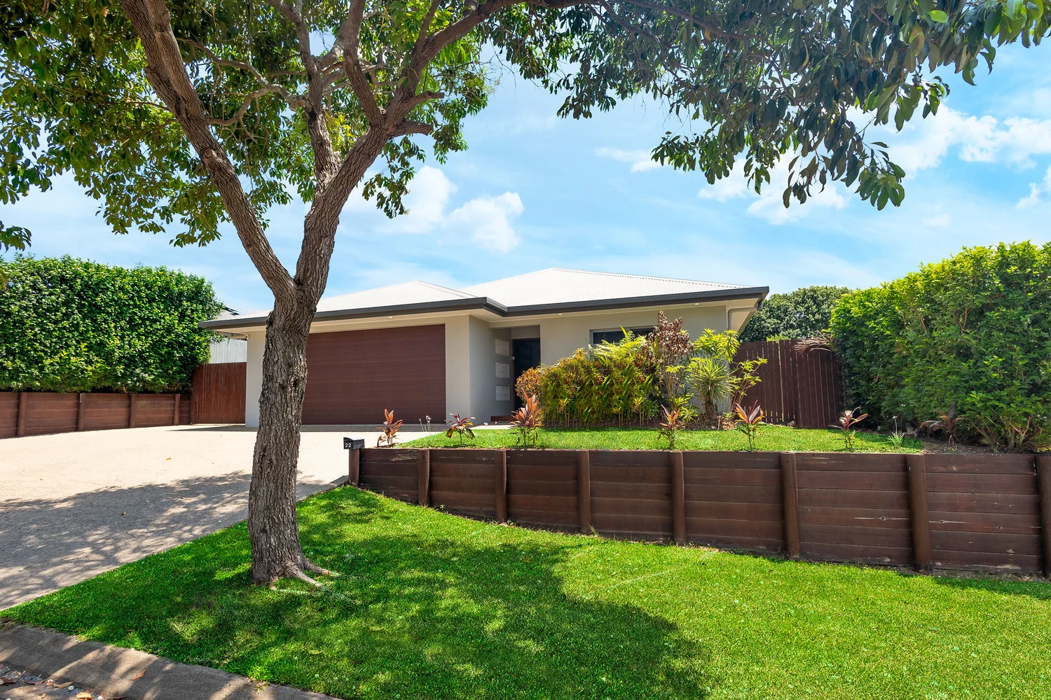 22 Newman Street (1/25)