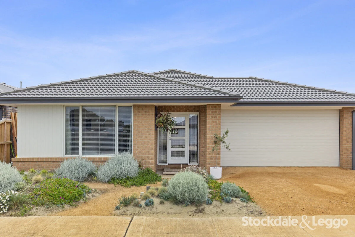 22 Newport Crescent - Image 2