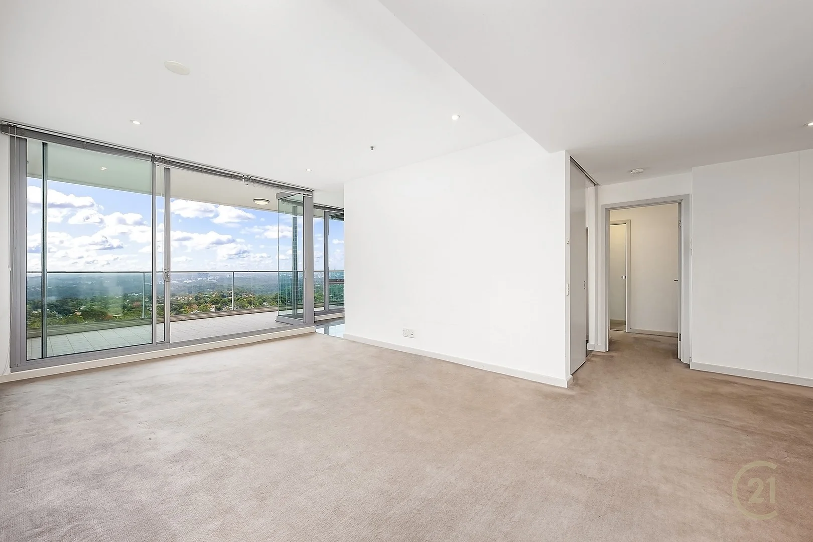 2205/11 Railway Street (1/10)