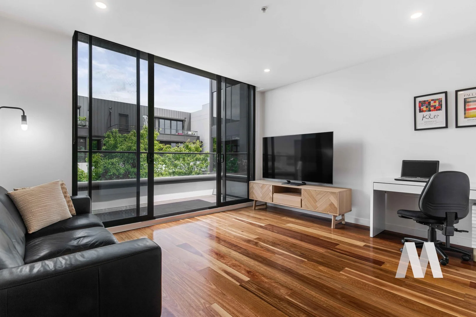 221/9 Hewitt Avenue (1/16)