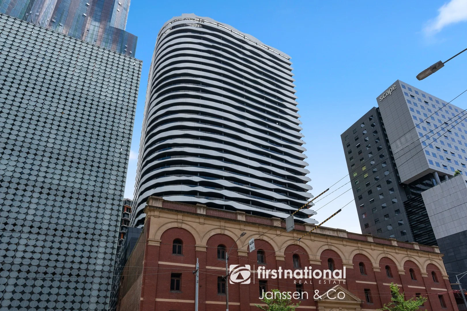 2210/551-555 Swanston Street (1/10)