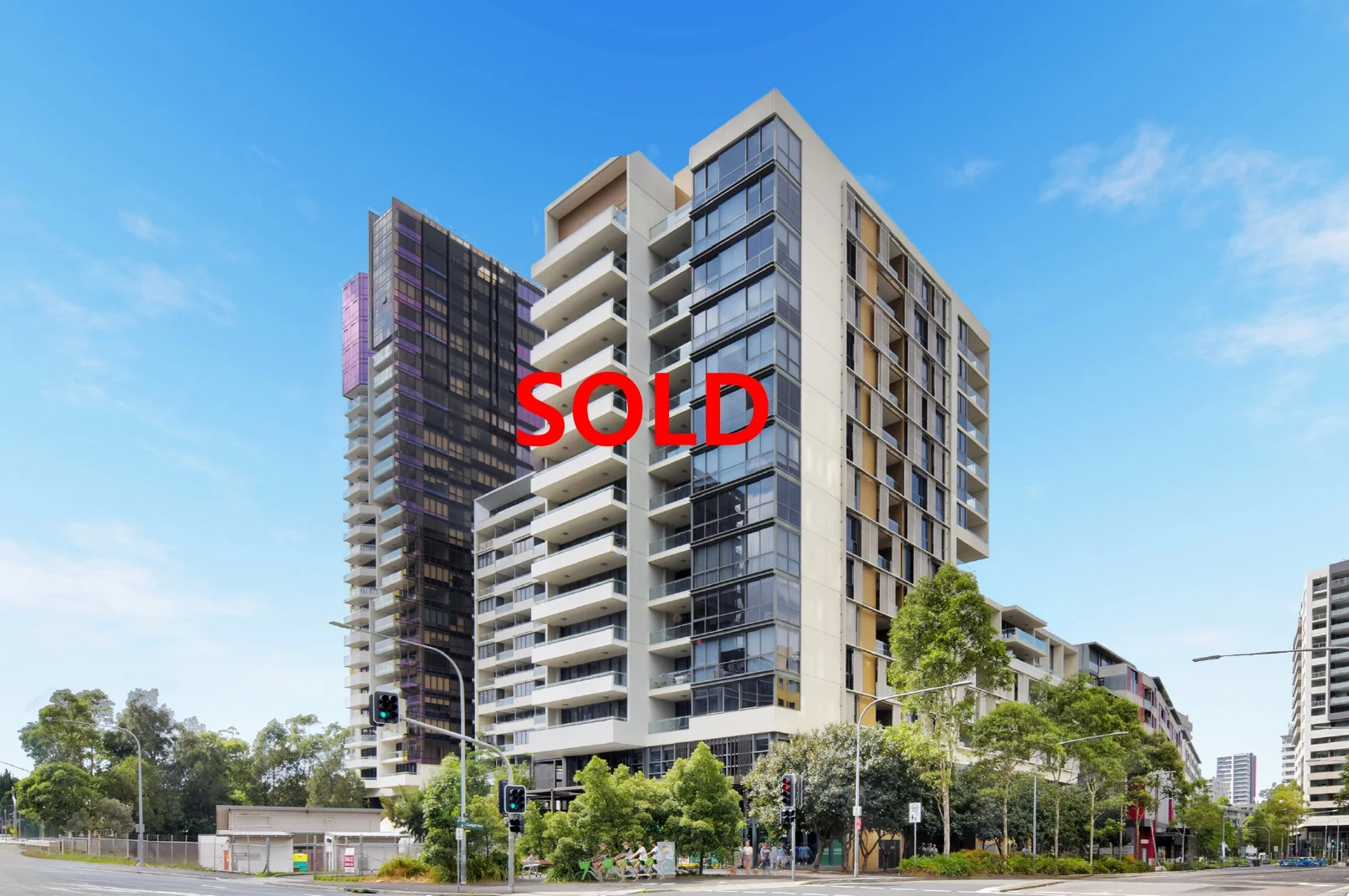 2215/20 Gadigal Avenue (1/12)