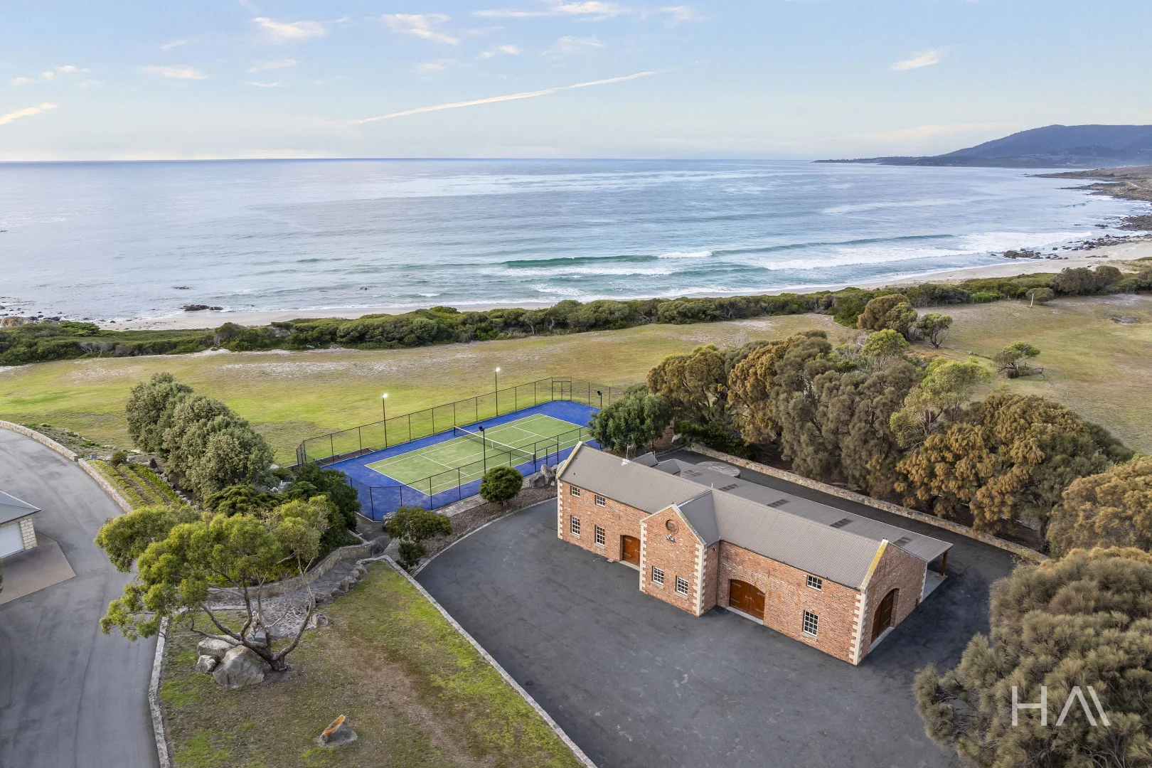 22352 Tasman Highway - Image 2