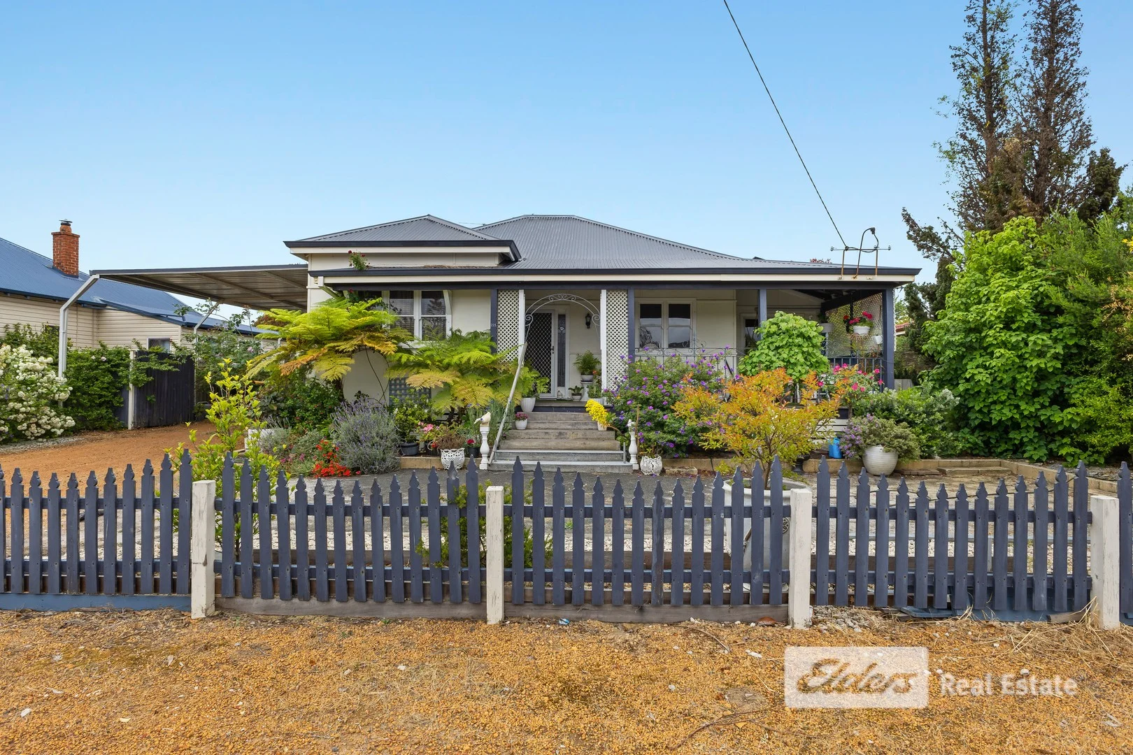 225 Steere Street North (1/22)