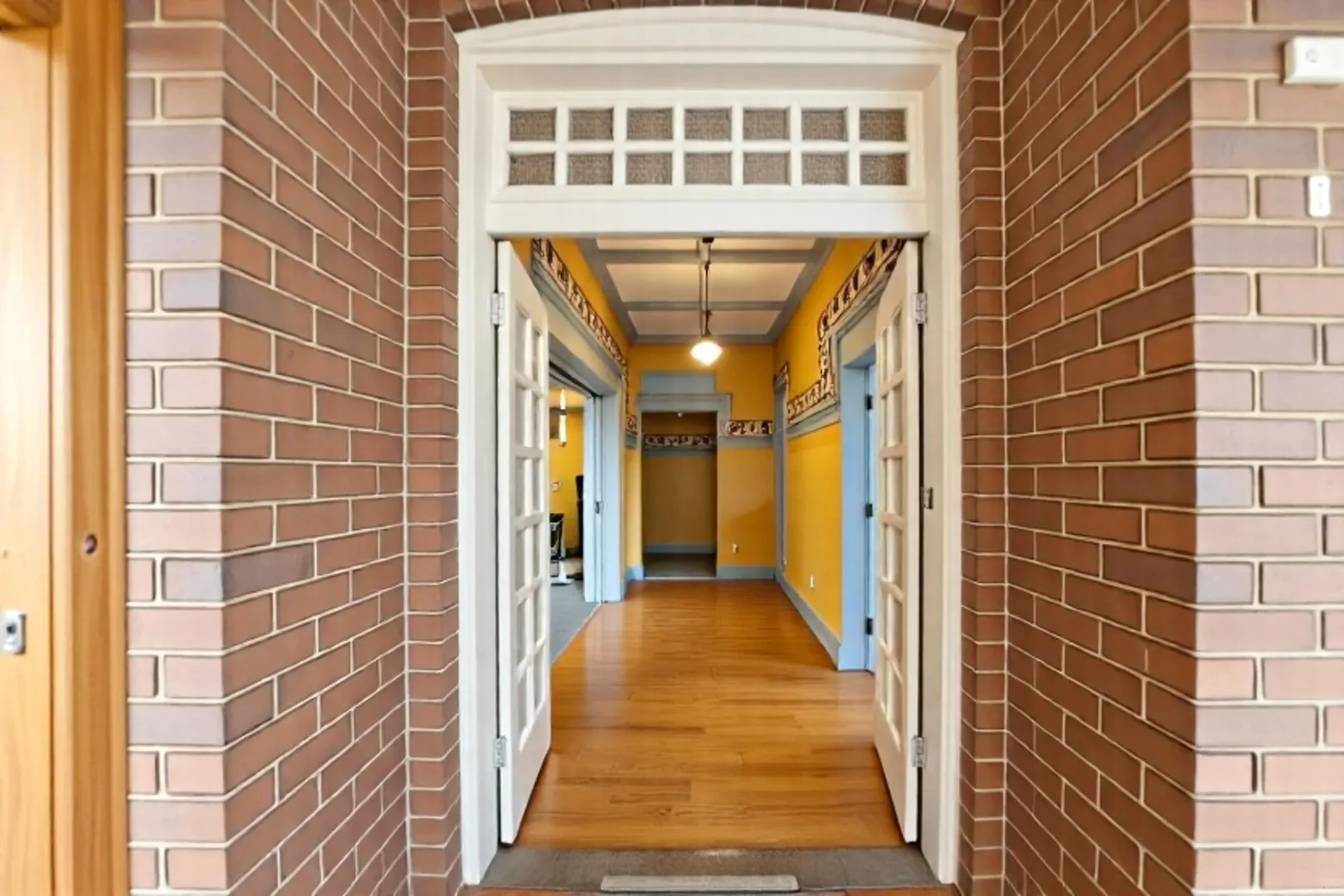 23 High Street (1/20)