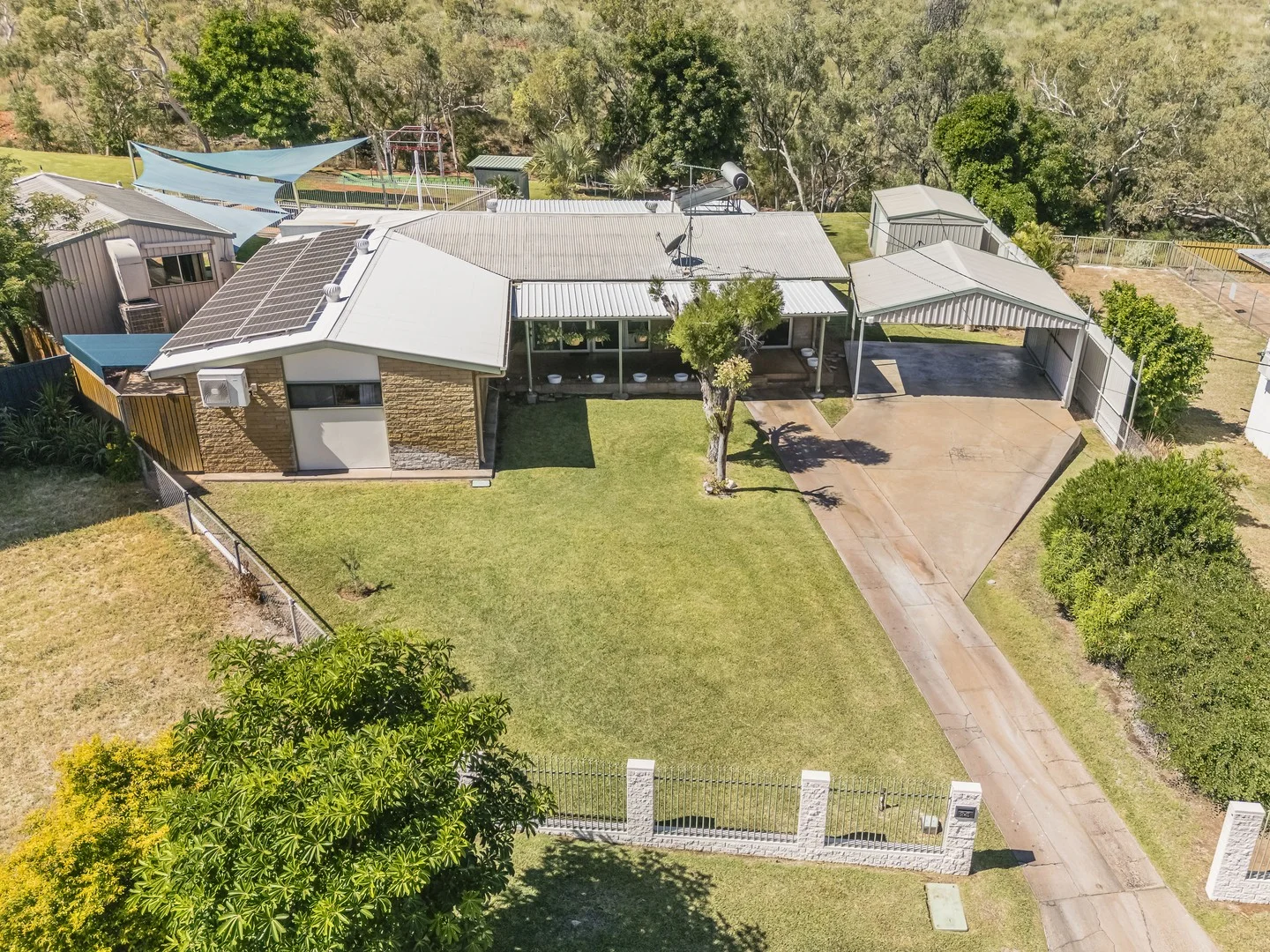 23 Jacobsen Crescent (1/33)