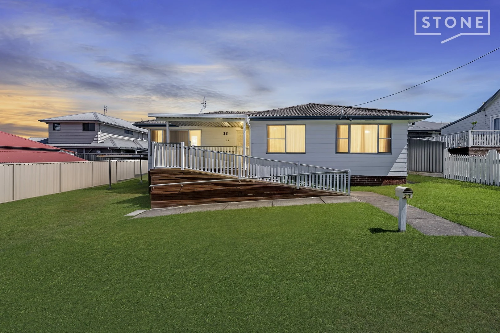 23 Neilson Street (1/14)