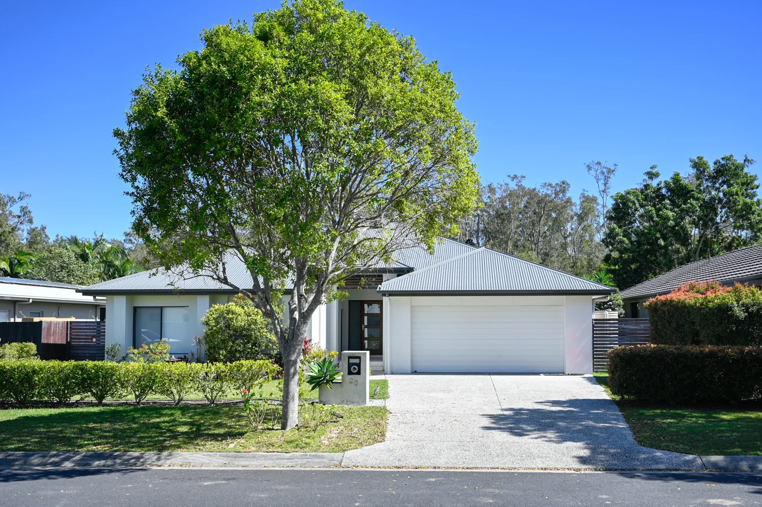 23 Satinash Street (1/18)