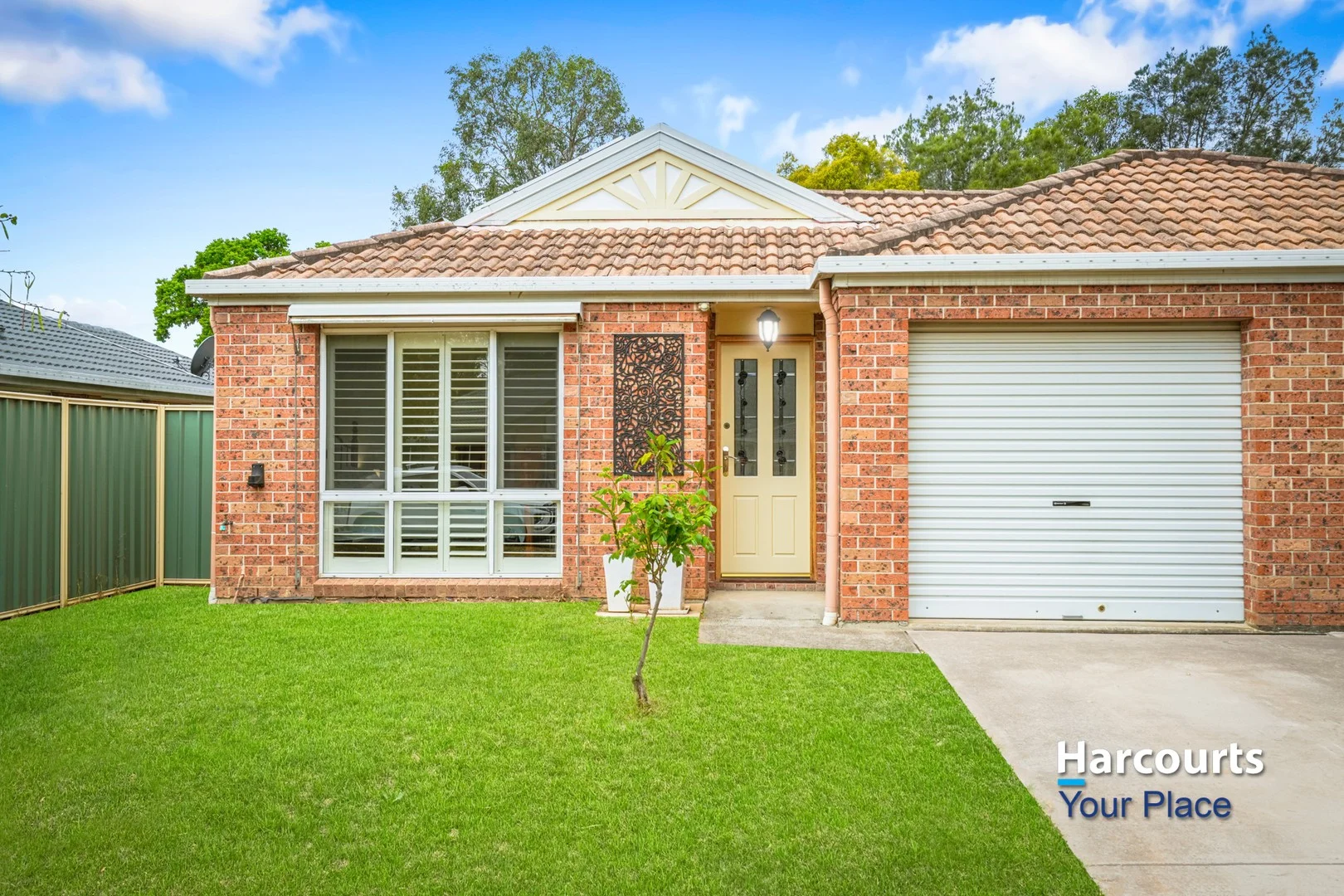 23 Woodley Crescent (1/27)