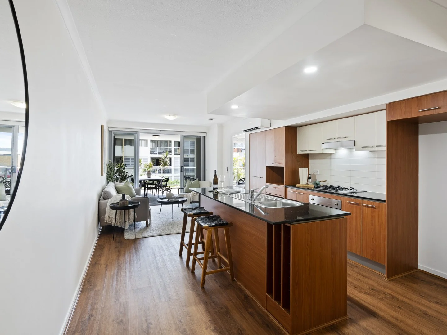 2302/11 Cordelia Street (1/16)