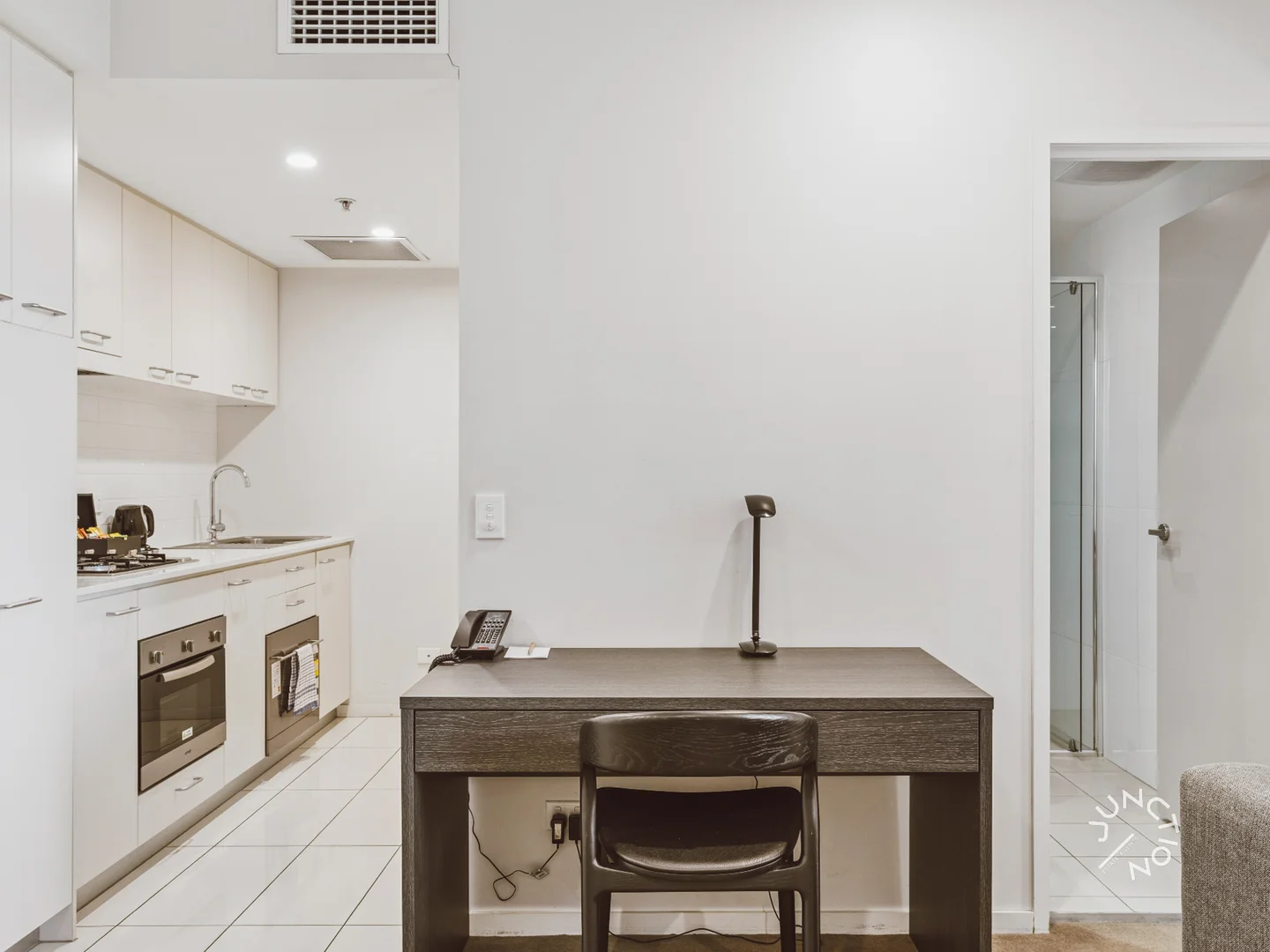 2302/127 Charlotte Street - Image 4