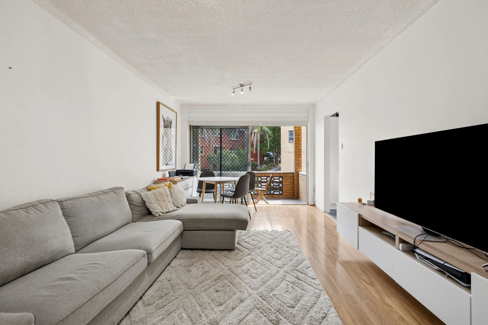 24/11-13 Wilbar Avenue (1/13)