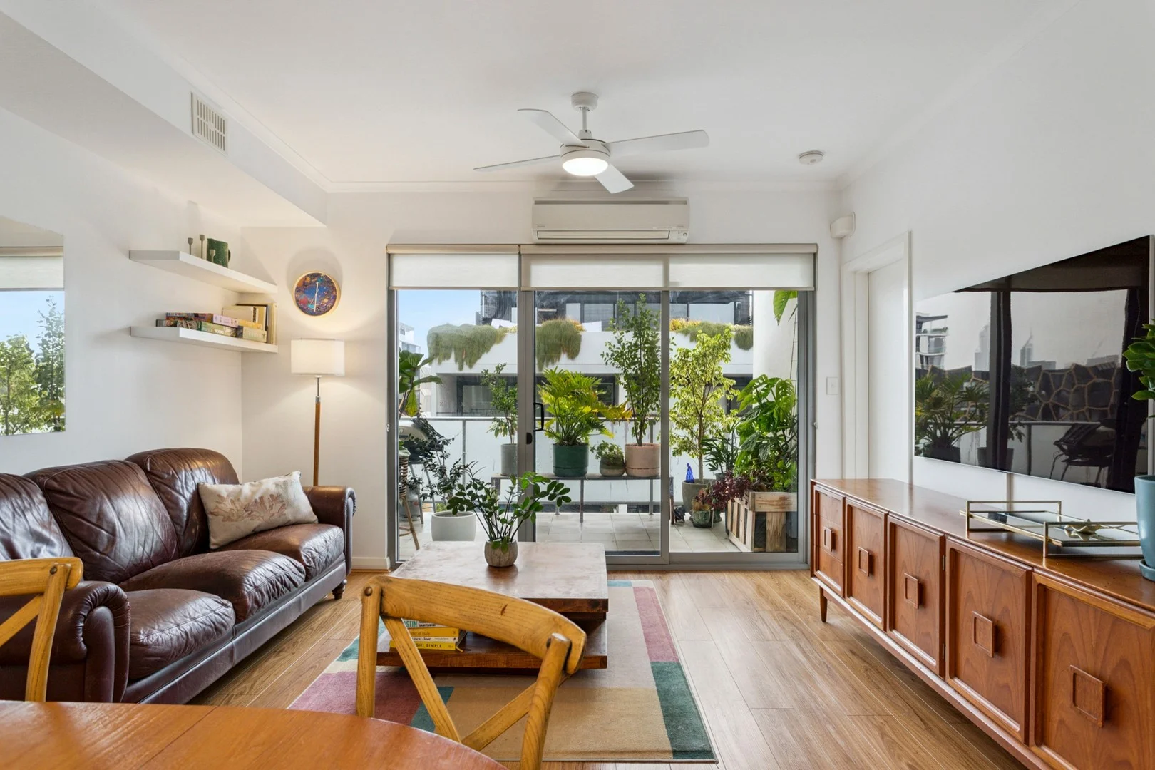 24/287 Vincent Street (1/16)