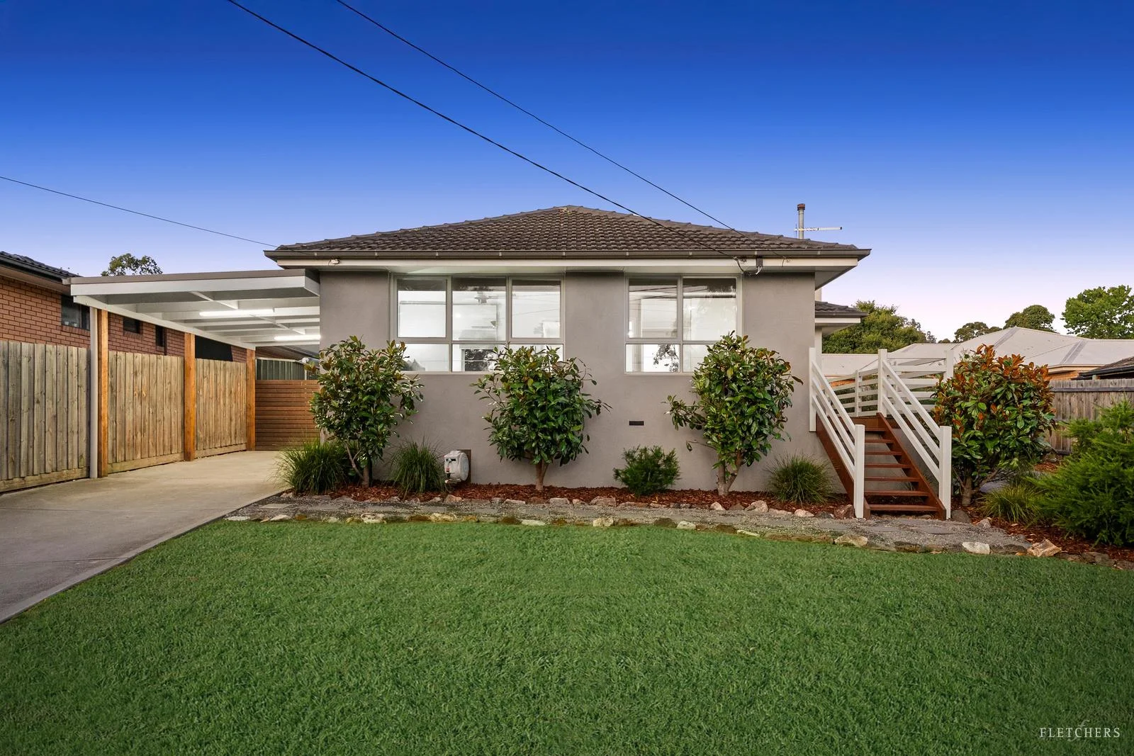 24 Ballantyne Crescent (1/12)