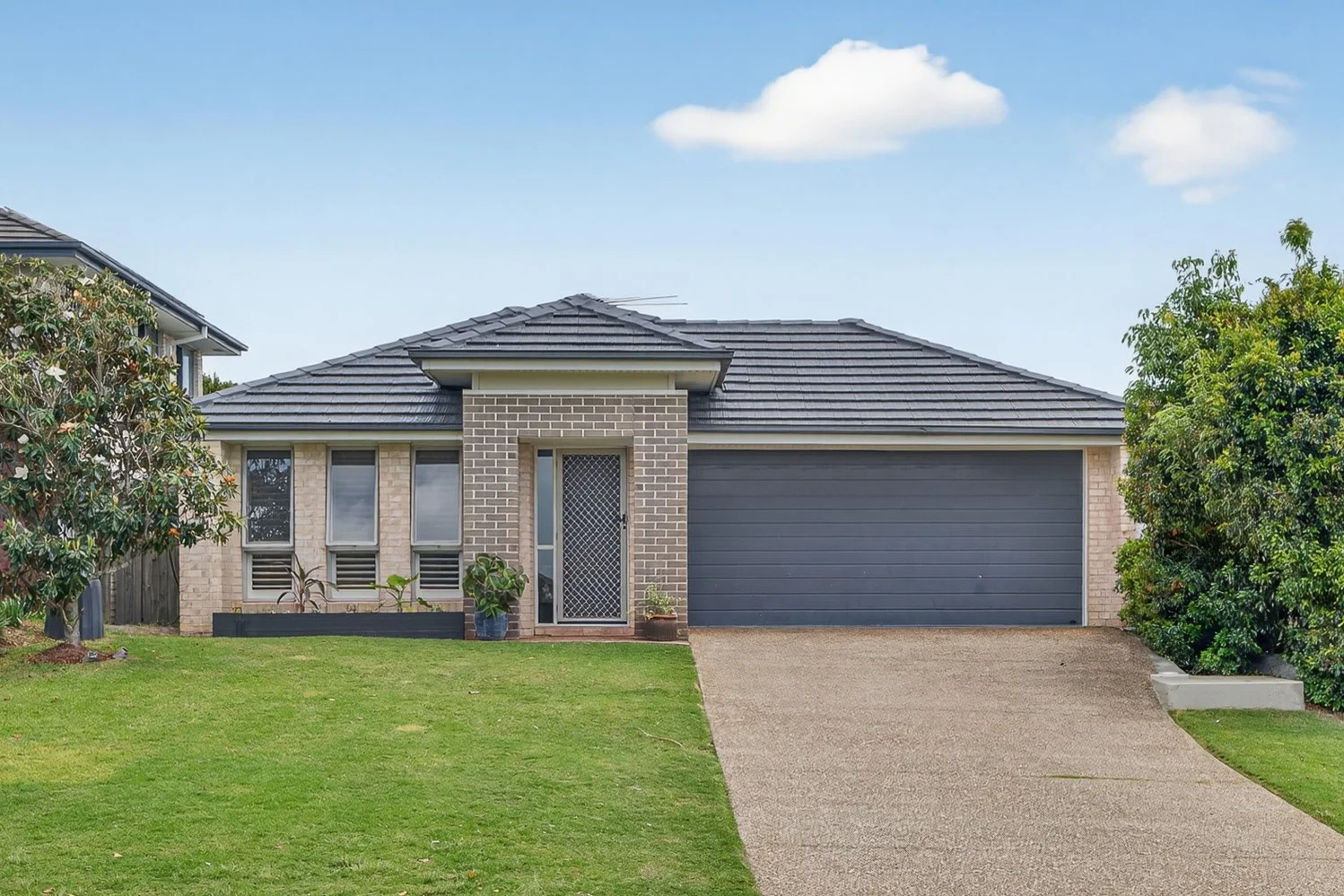 24 Ballyalla Crescent (1/24)