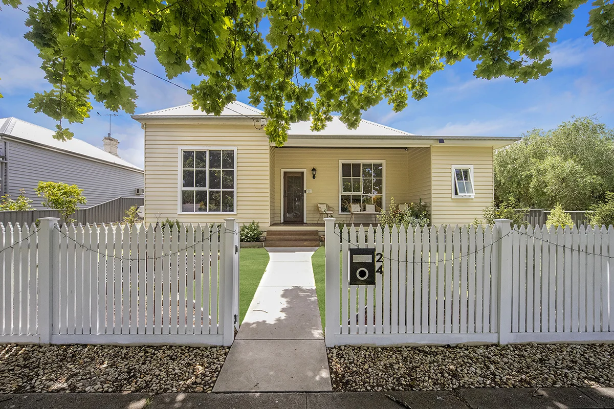 24 Burns Street (1/15)