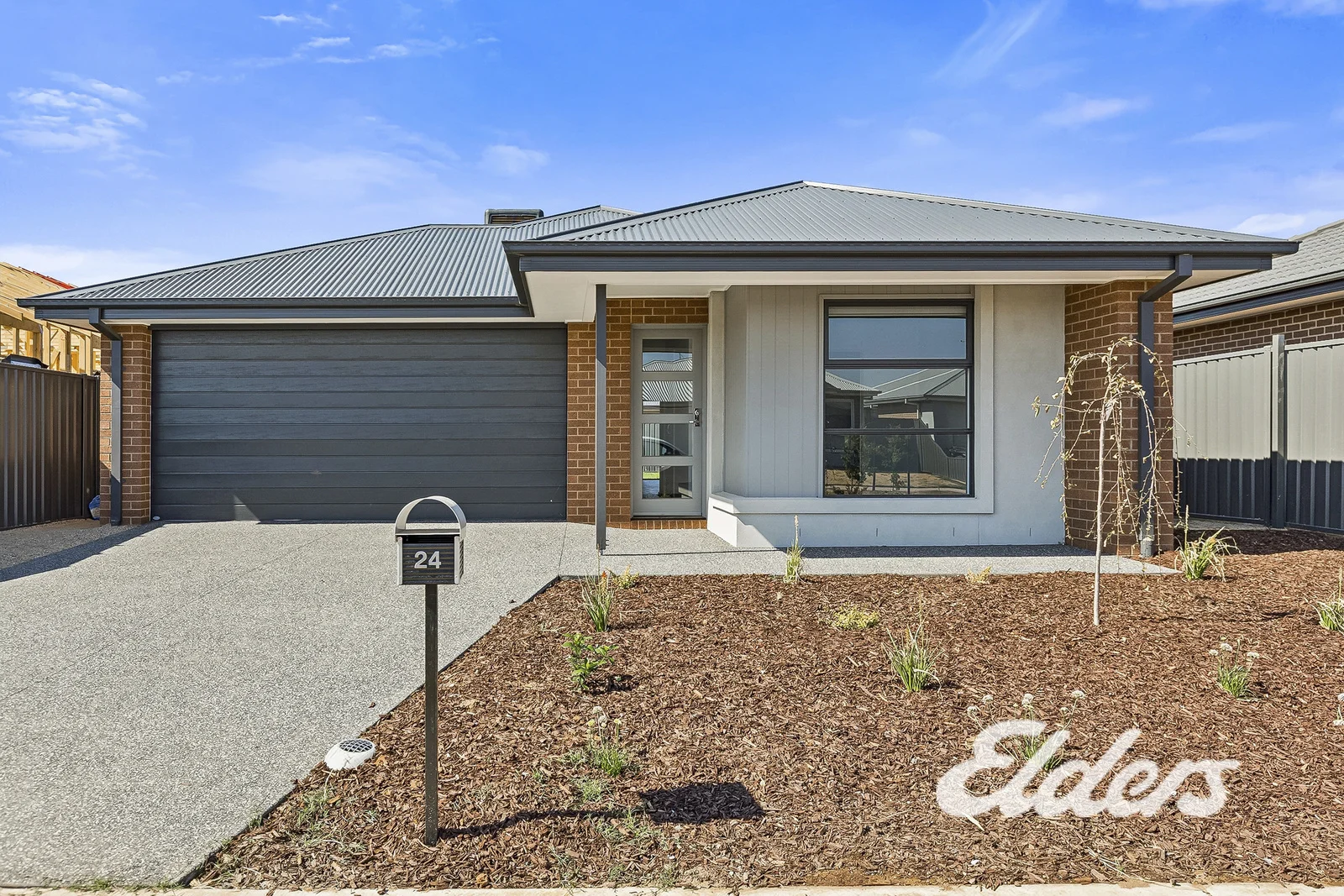 24 Callistemon Avenue (1/15)