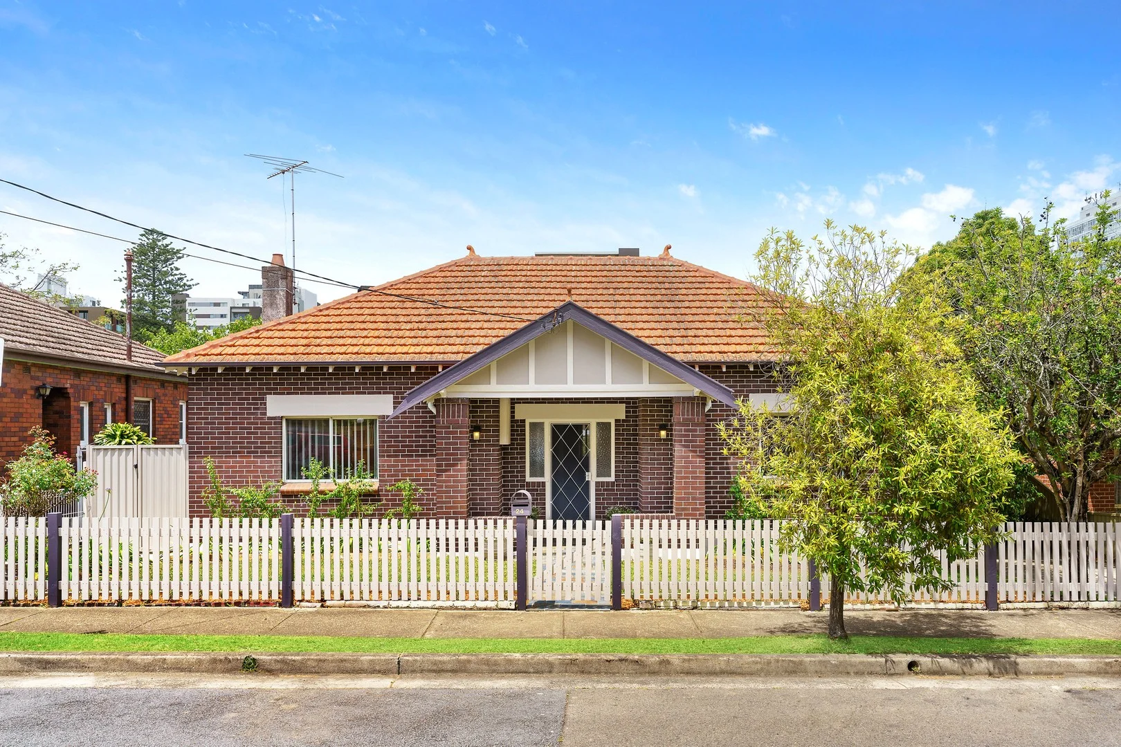 24 Carilla Street (1/12)