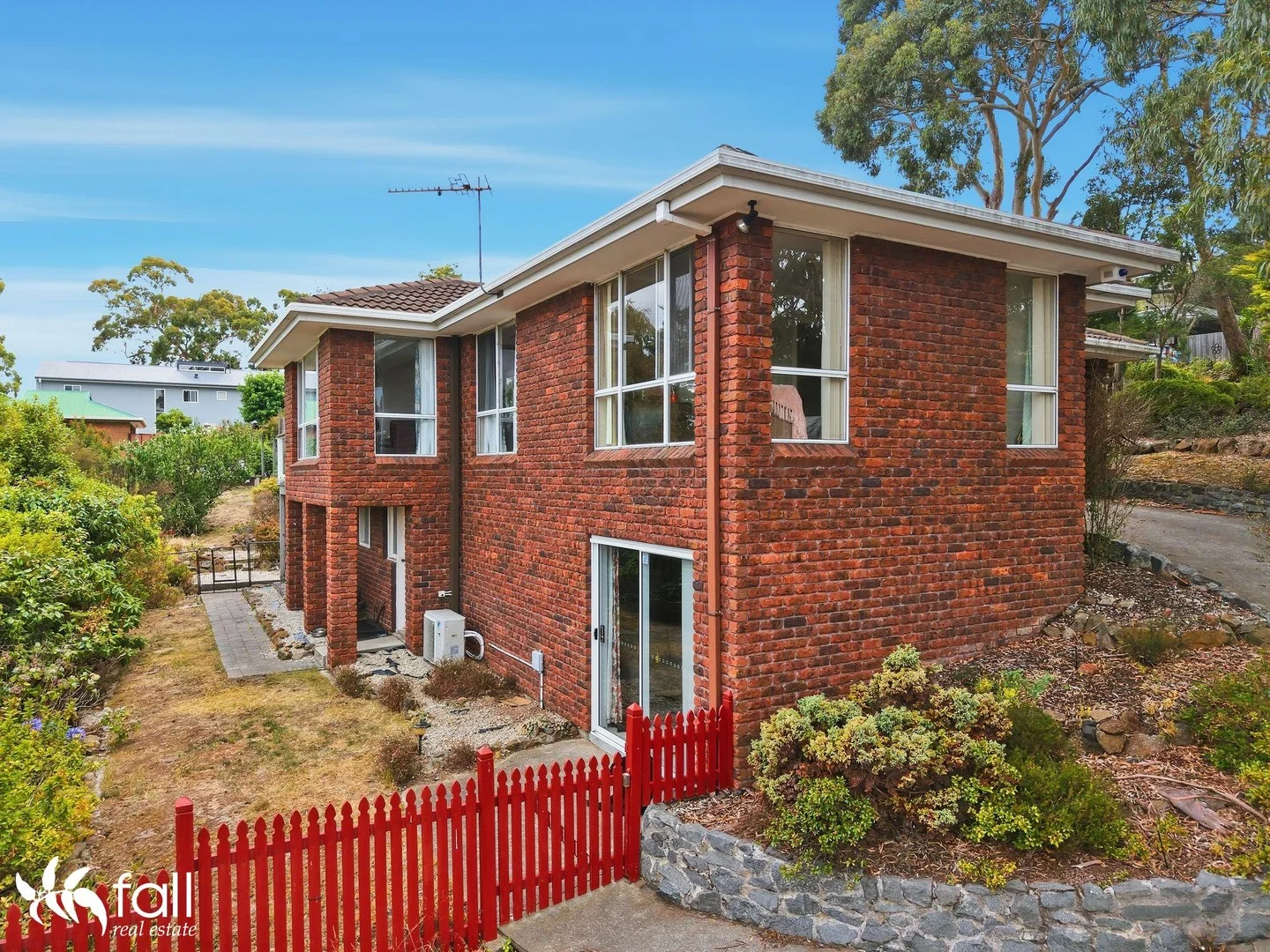 24 Cedar Street (1/1)