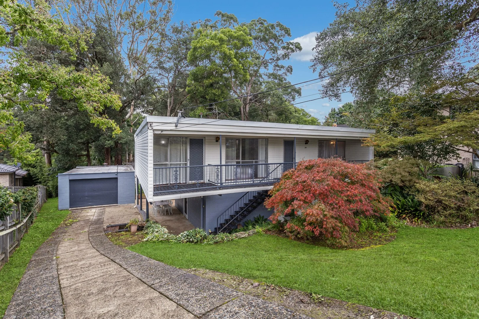 24 Hillmont Avenue (1/18)