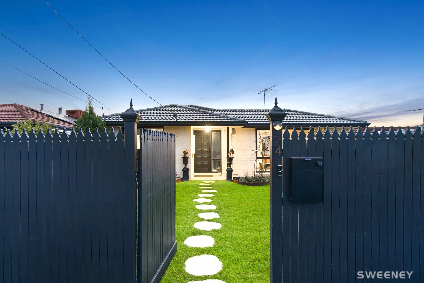 24 Langhorne Street (1/15)