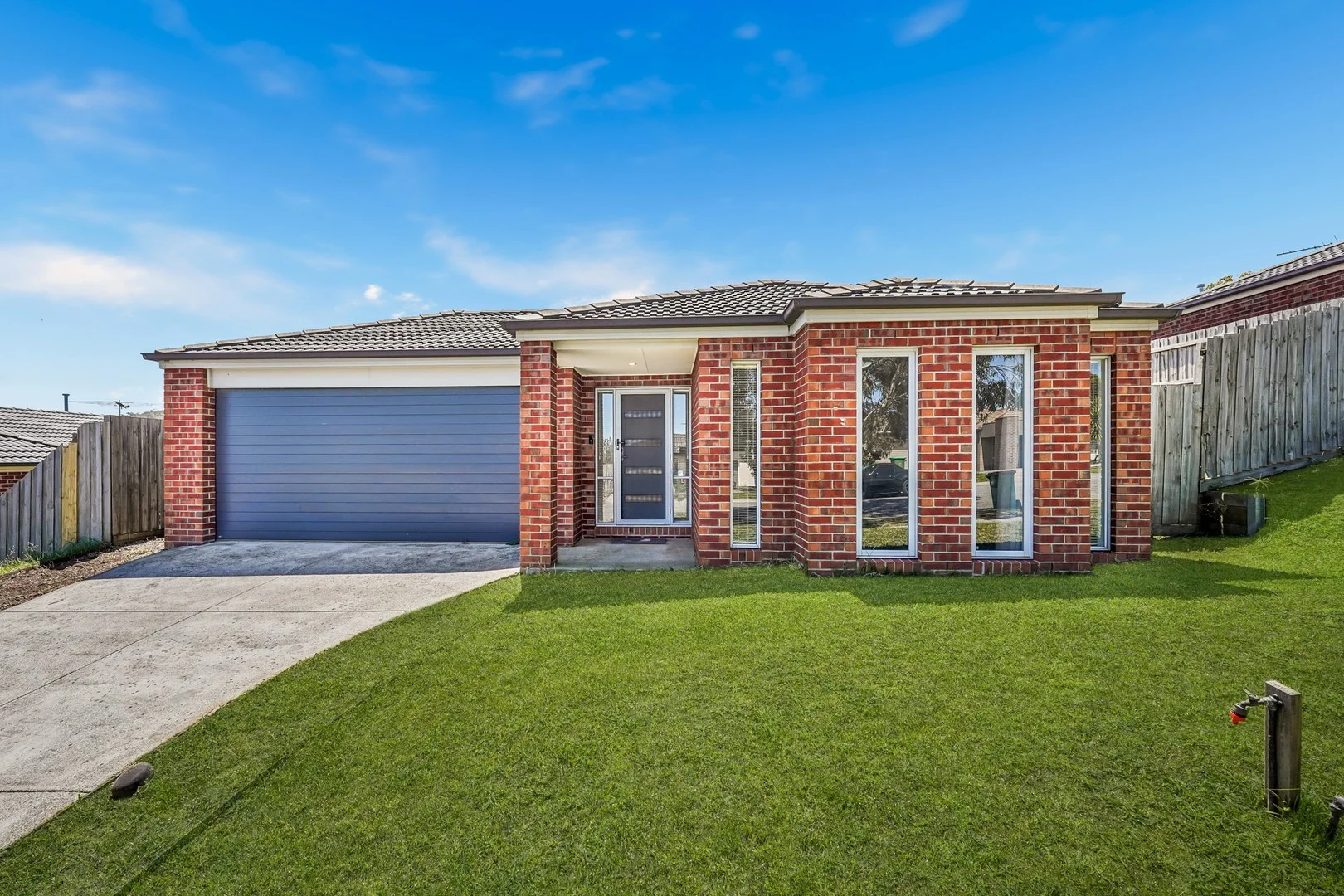24 Manna Gum Drive (1/18)