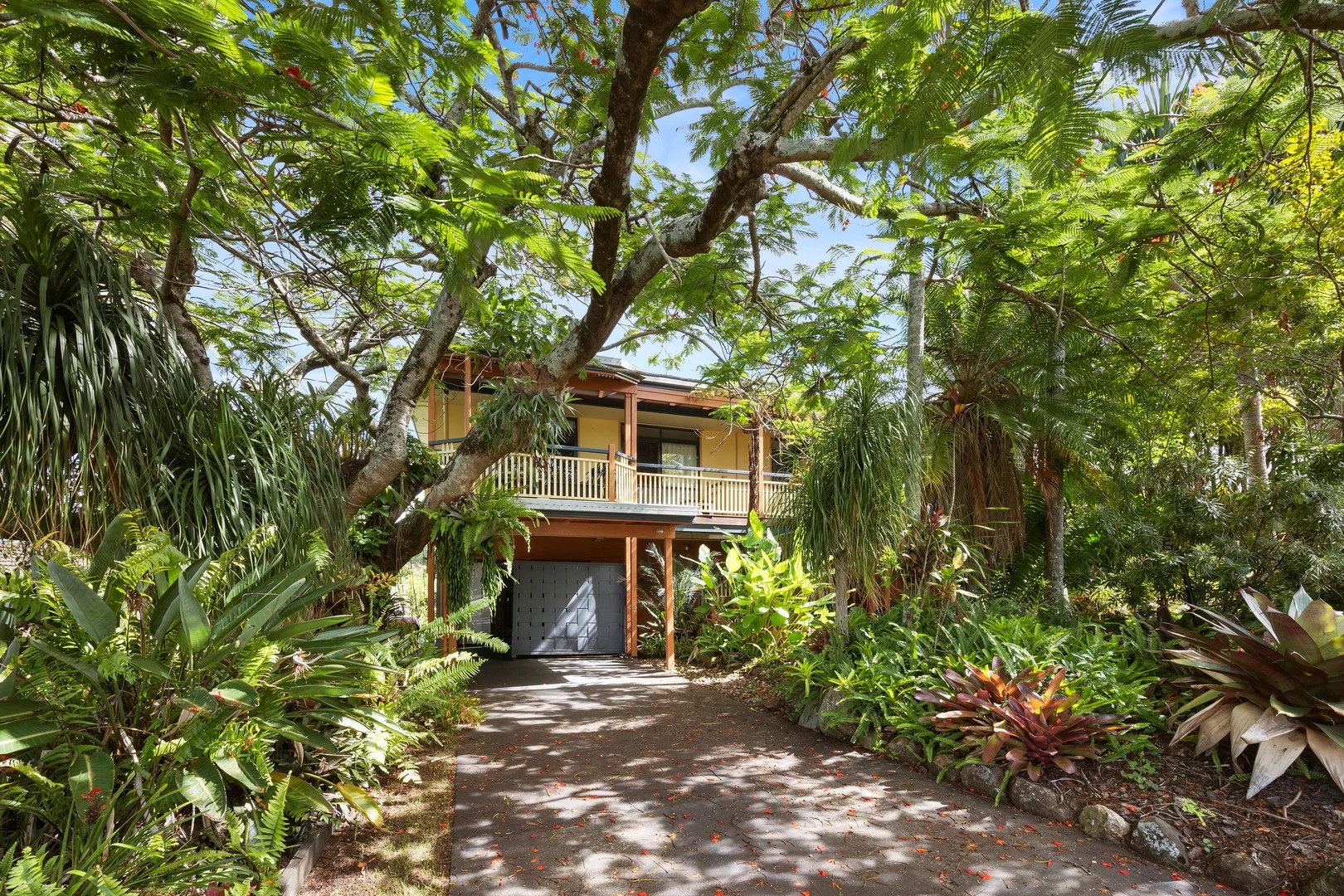 24 Riverview Street (1/25)
