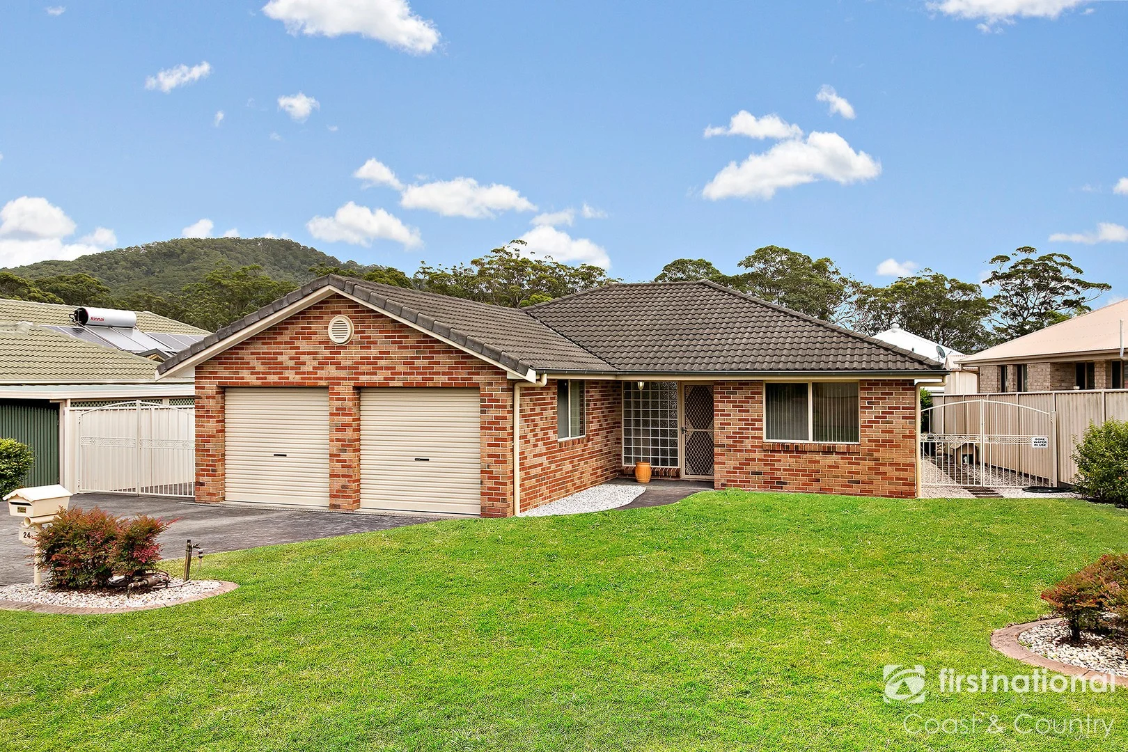 24 Scott Street (1/10)