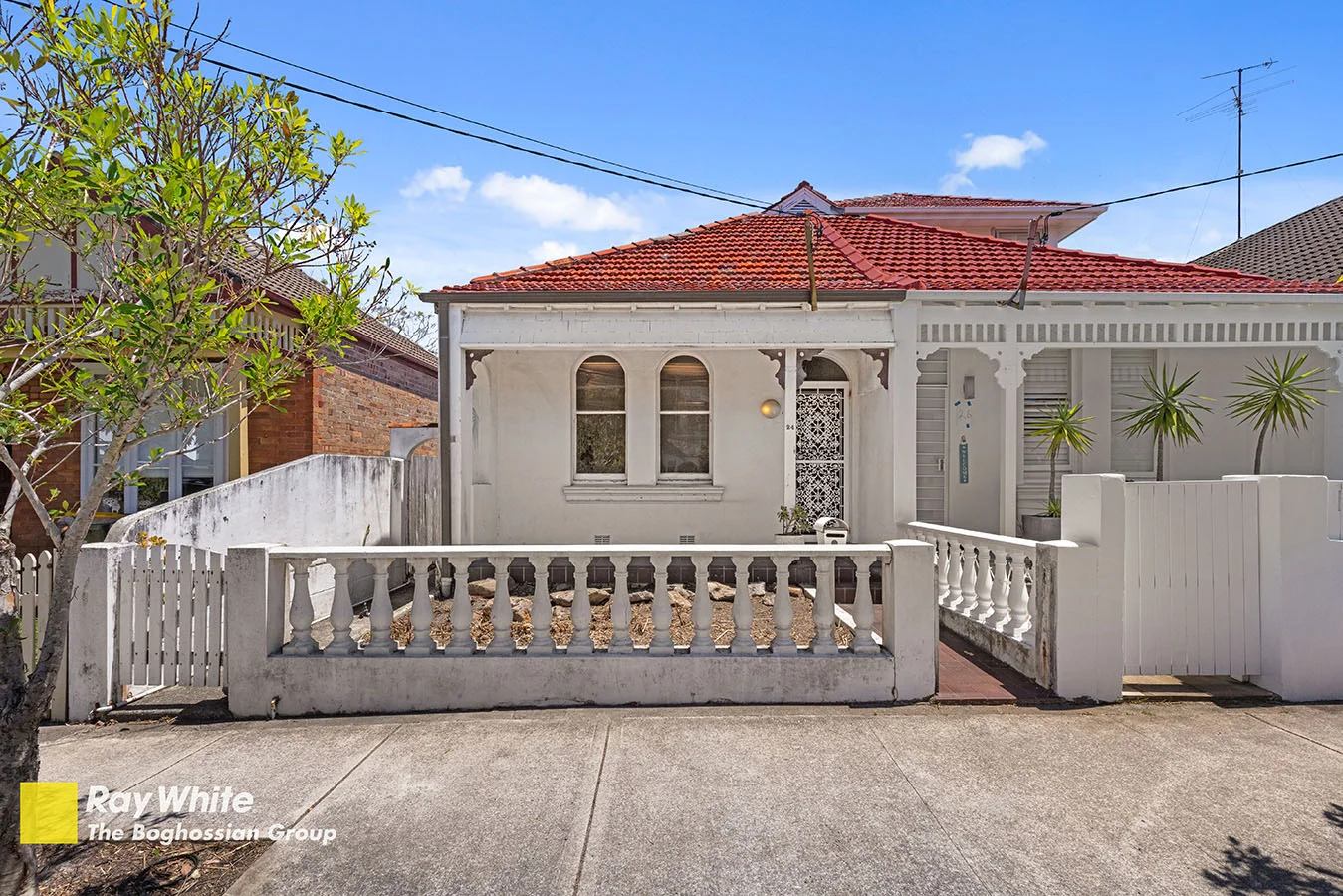 24 Tamarama Street (1/15)